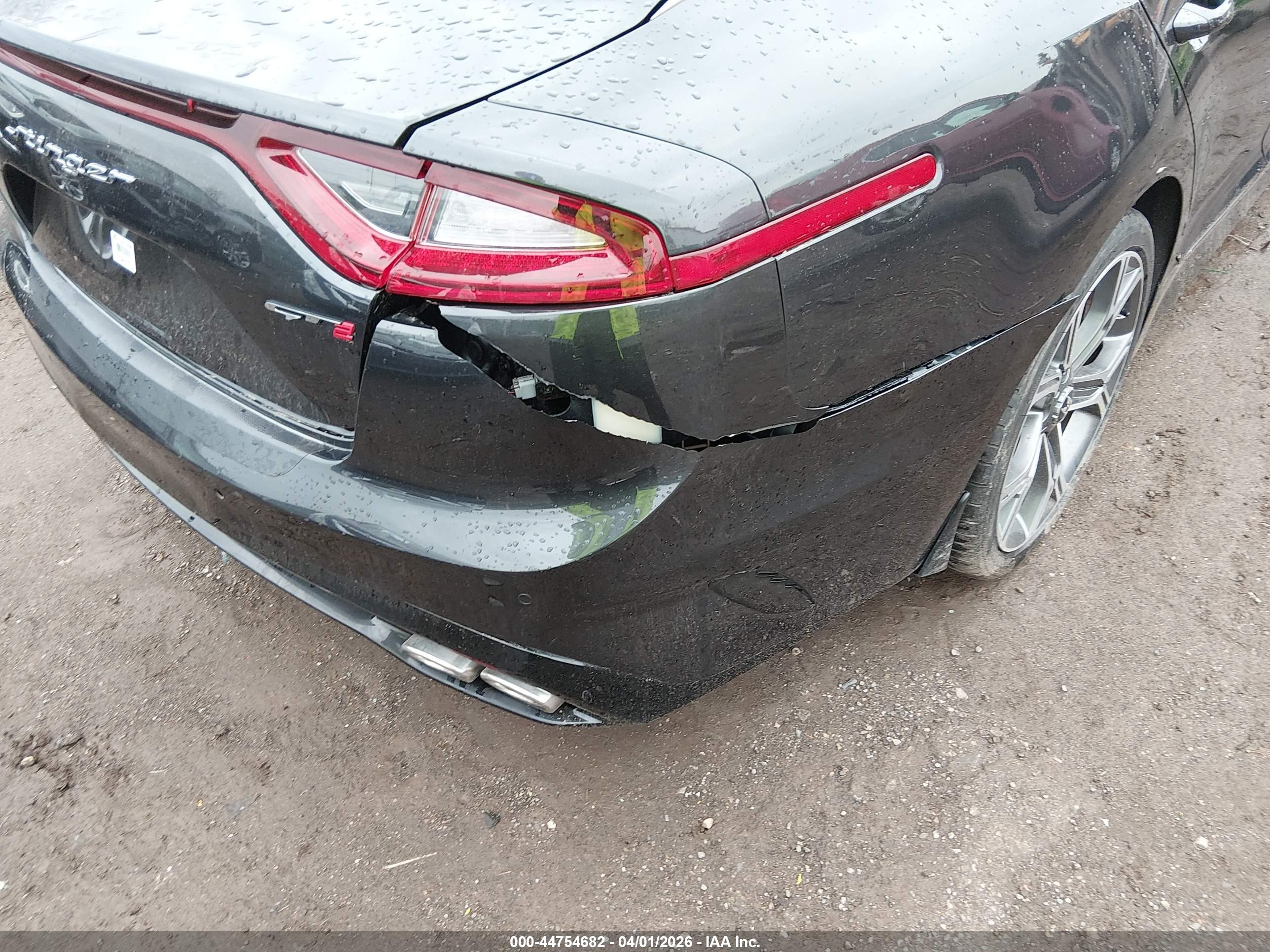 KIA STINGER image 6