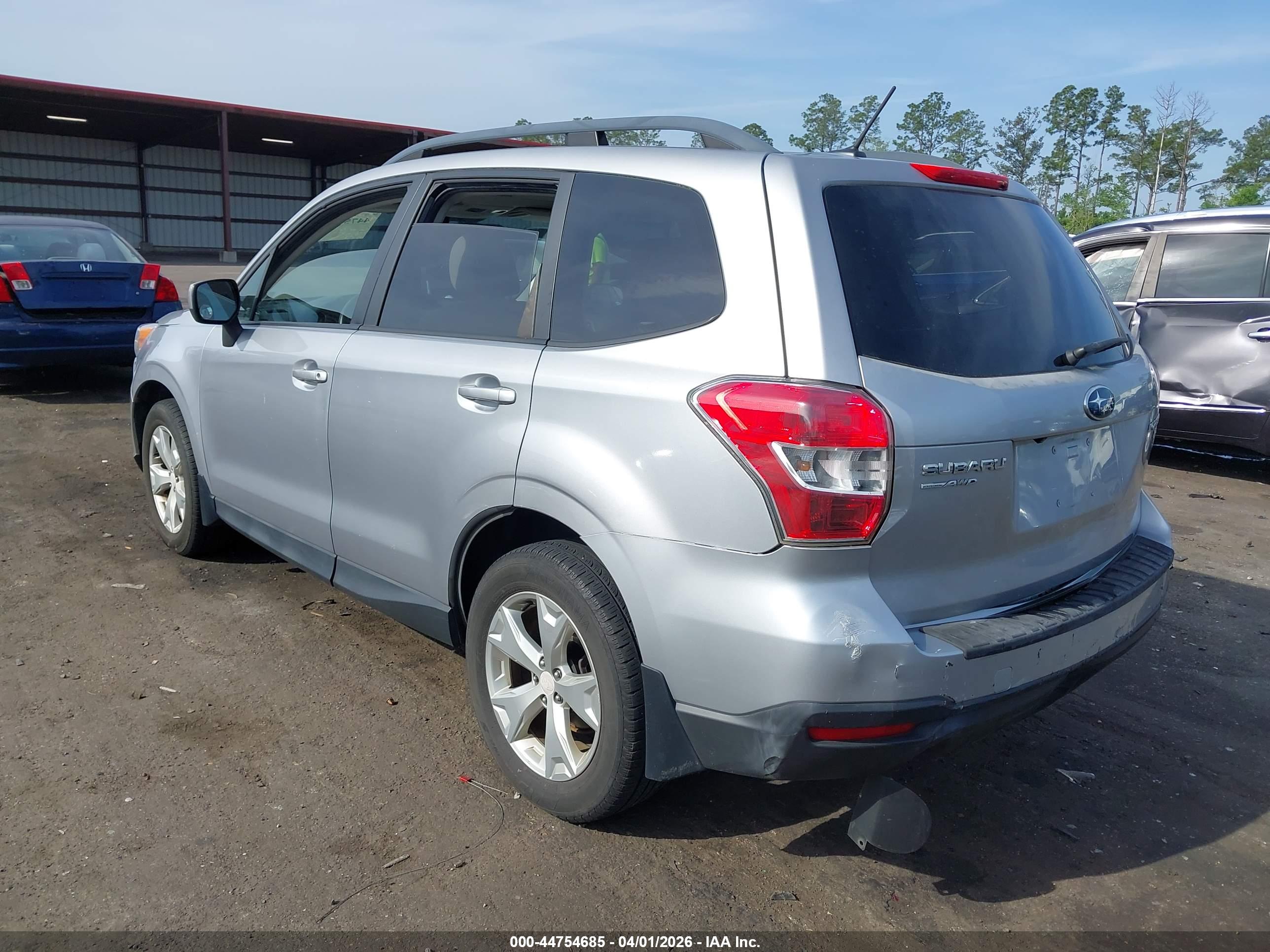 SUBARU FORESTER image 3