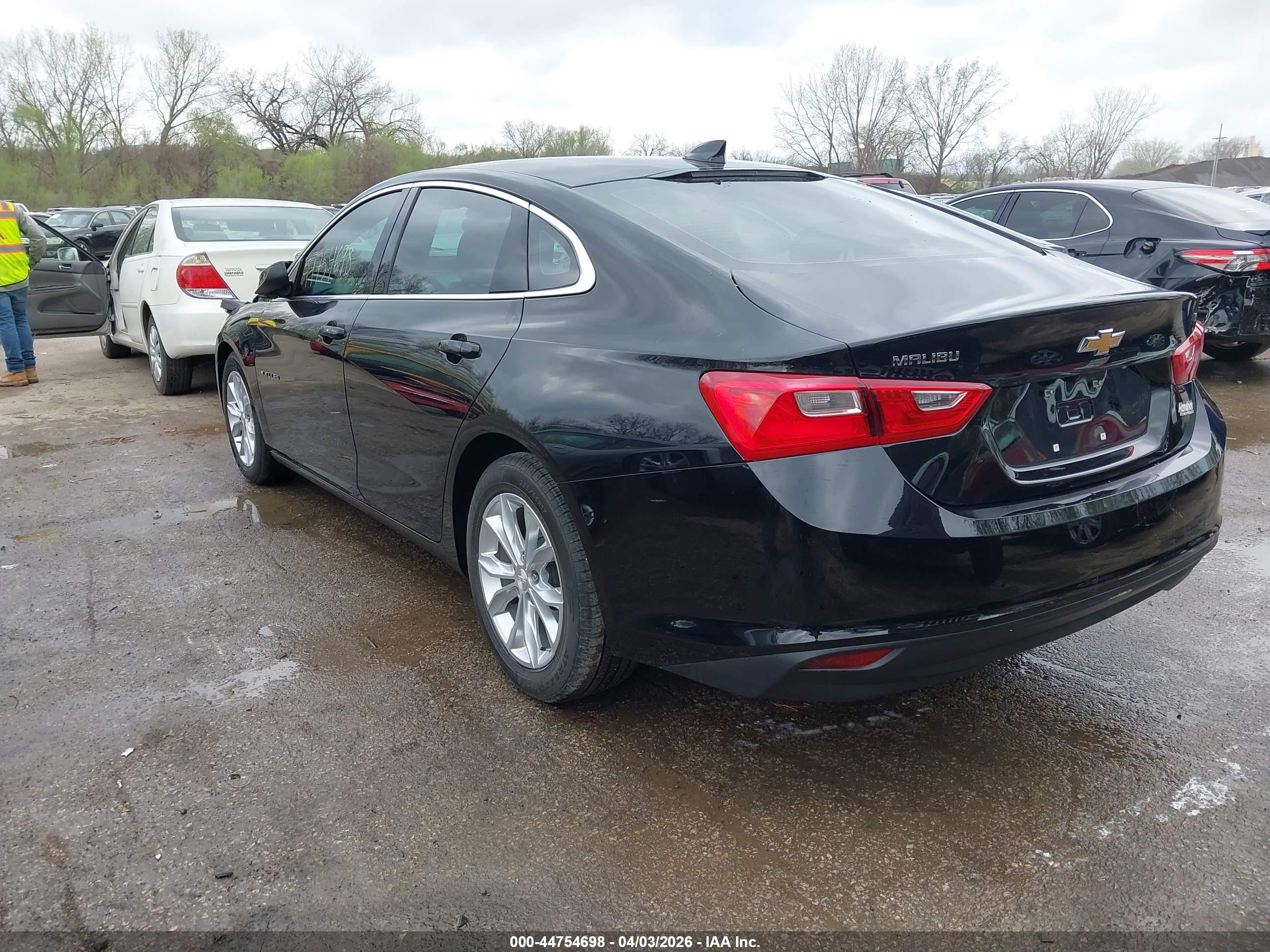 CHEVROLET MALIBU image 3