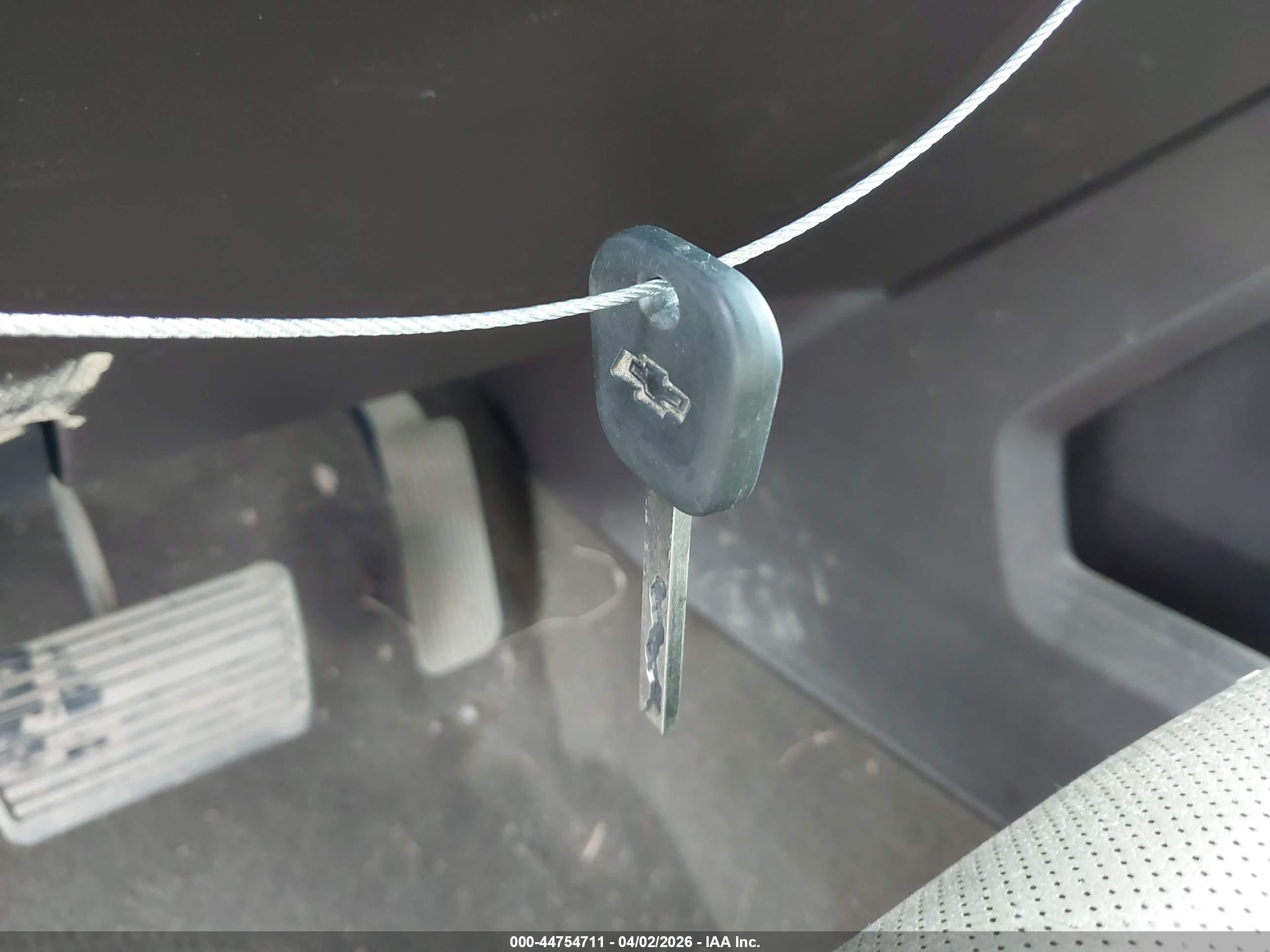 CHEVROLET SILVERADO image 11