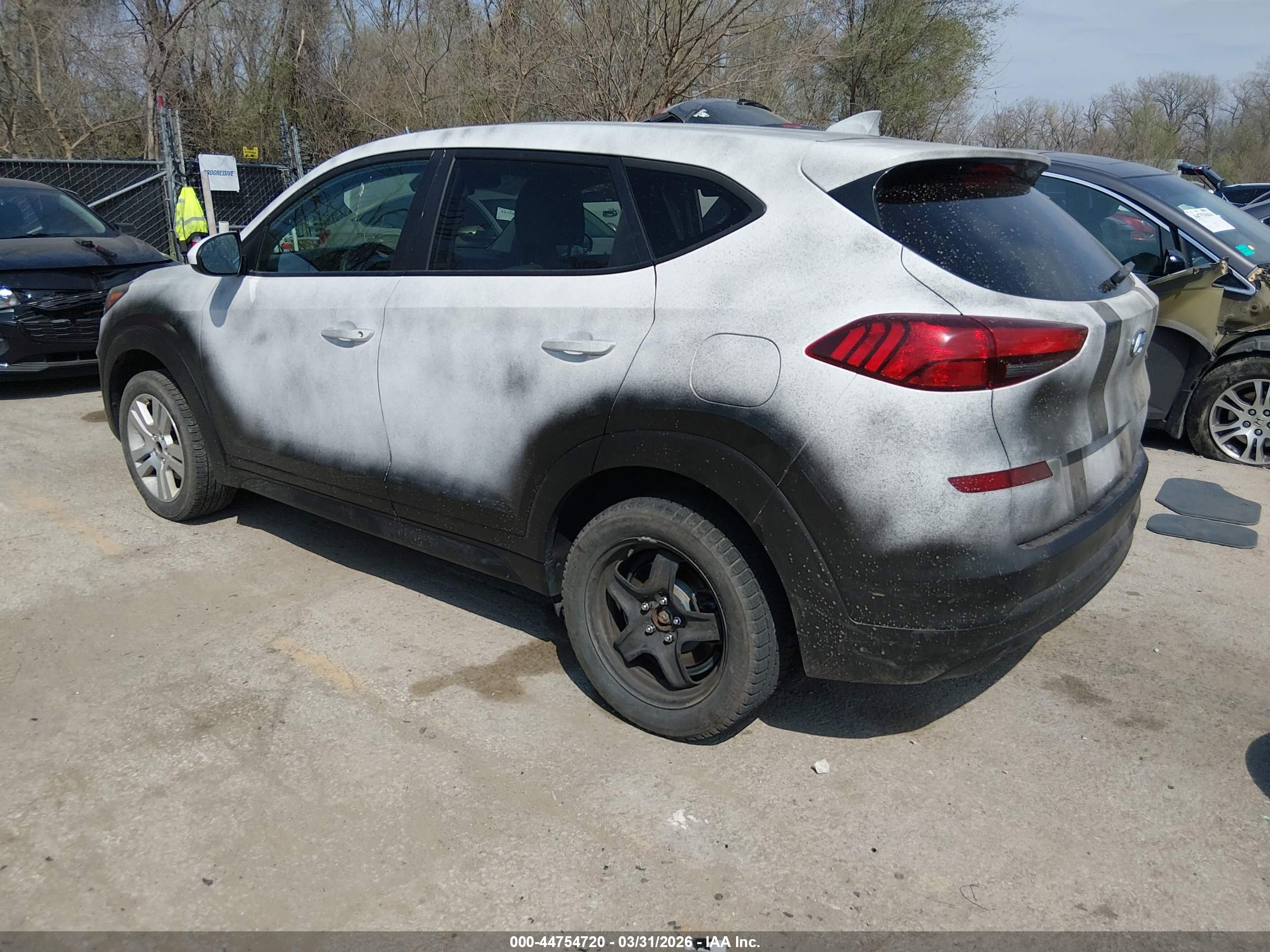 HYUNDAI TUCSON image 3