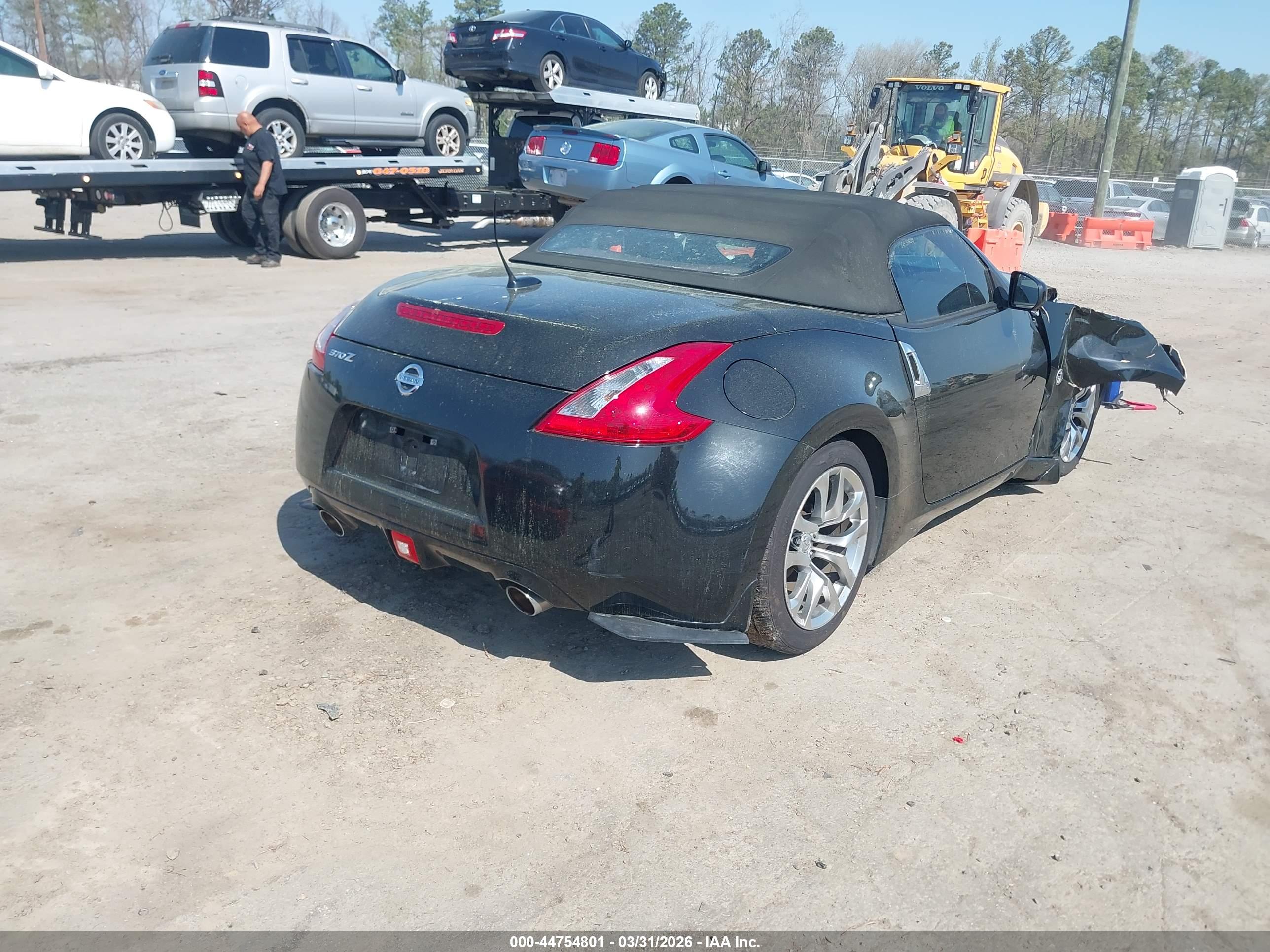 NISSAN 370Z image 4
