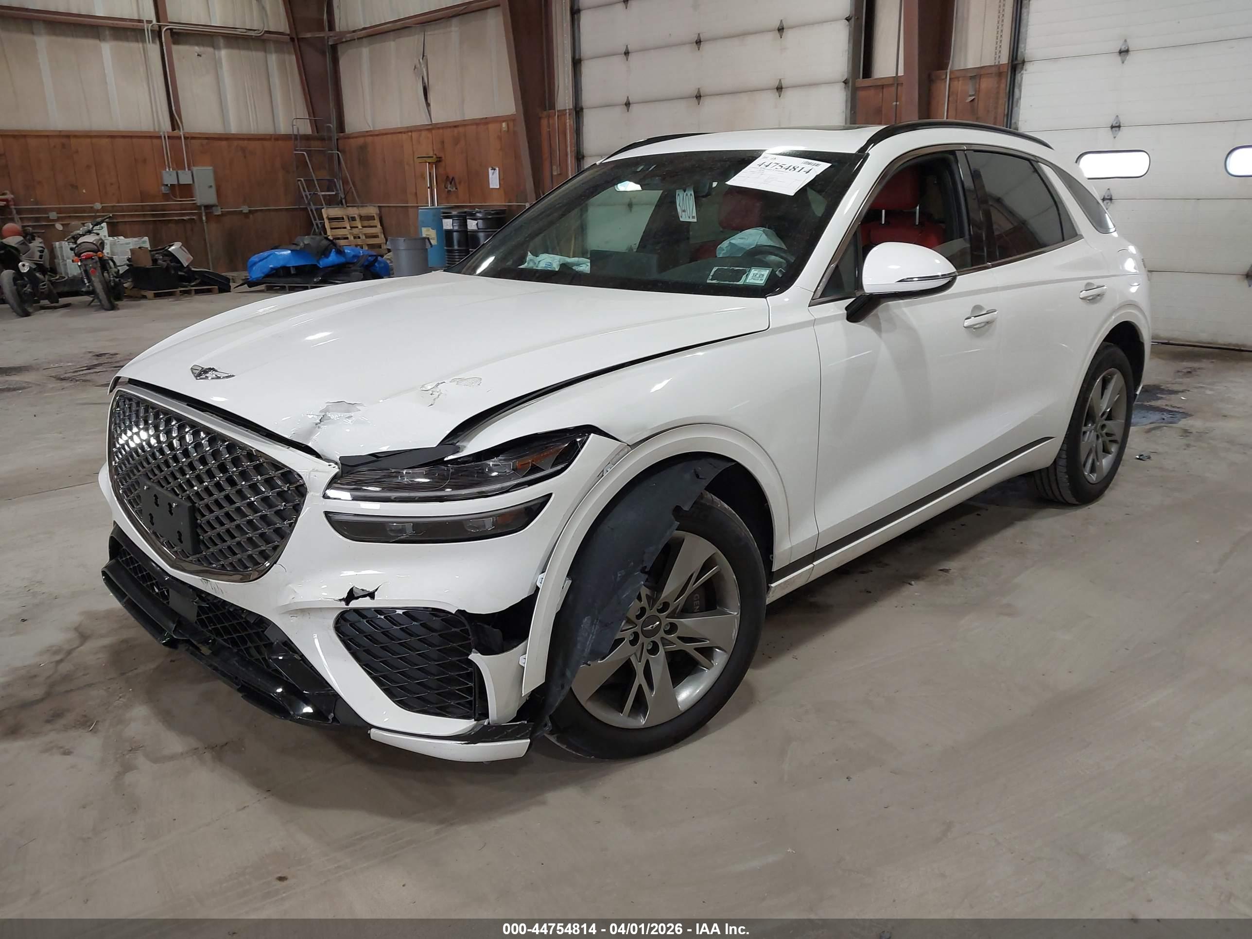GENESIS GV70 image 2