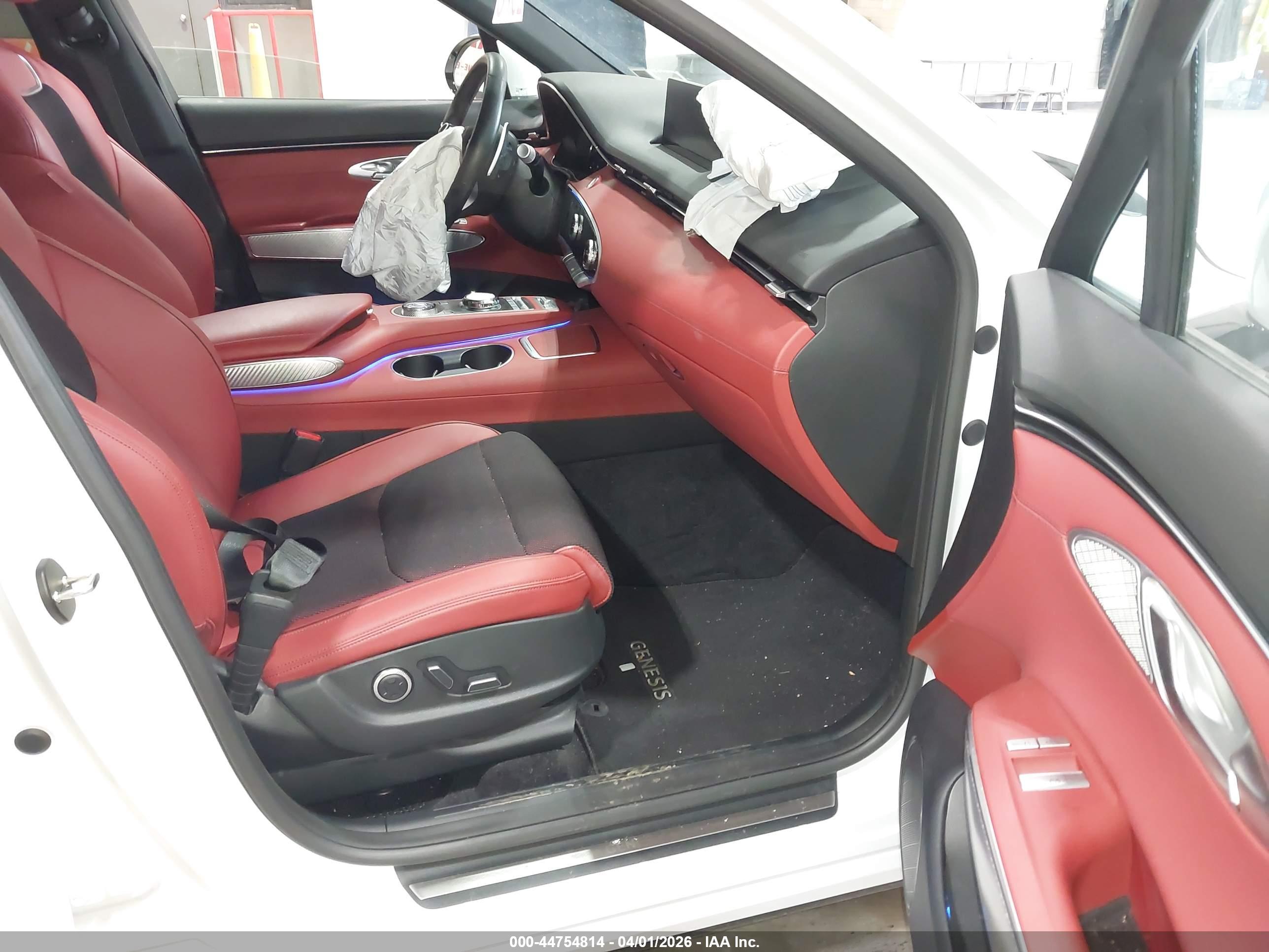 GENESIS GV70 image 5