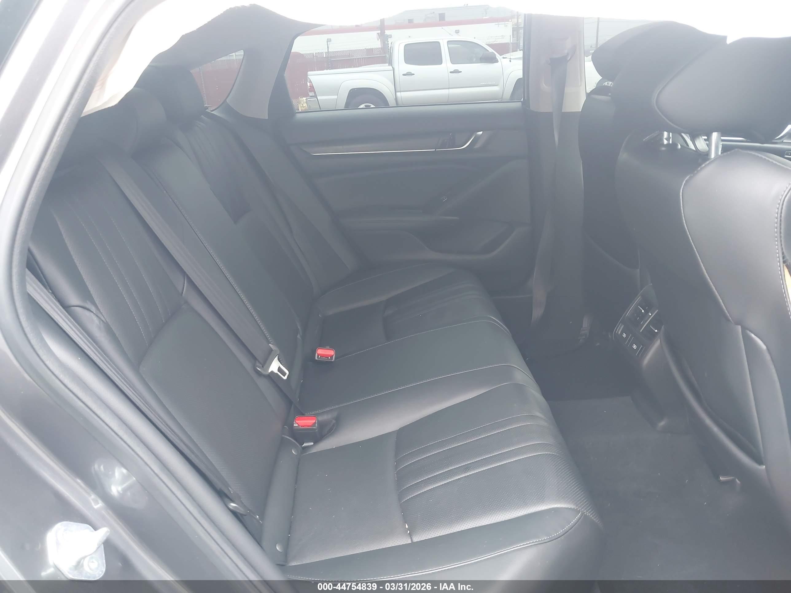 HONDA ACCORD image 8
