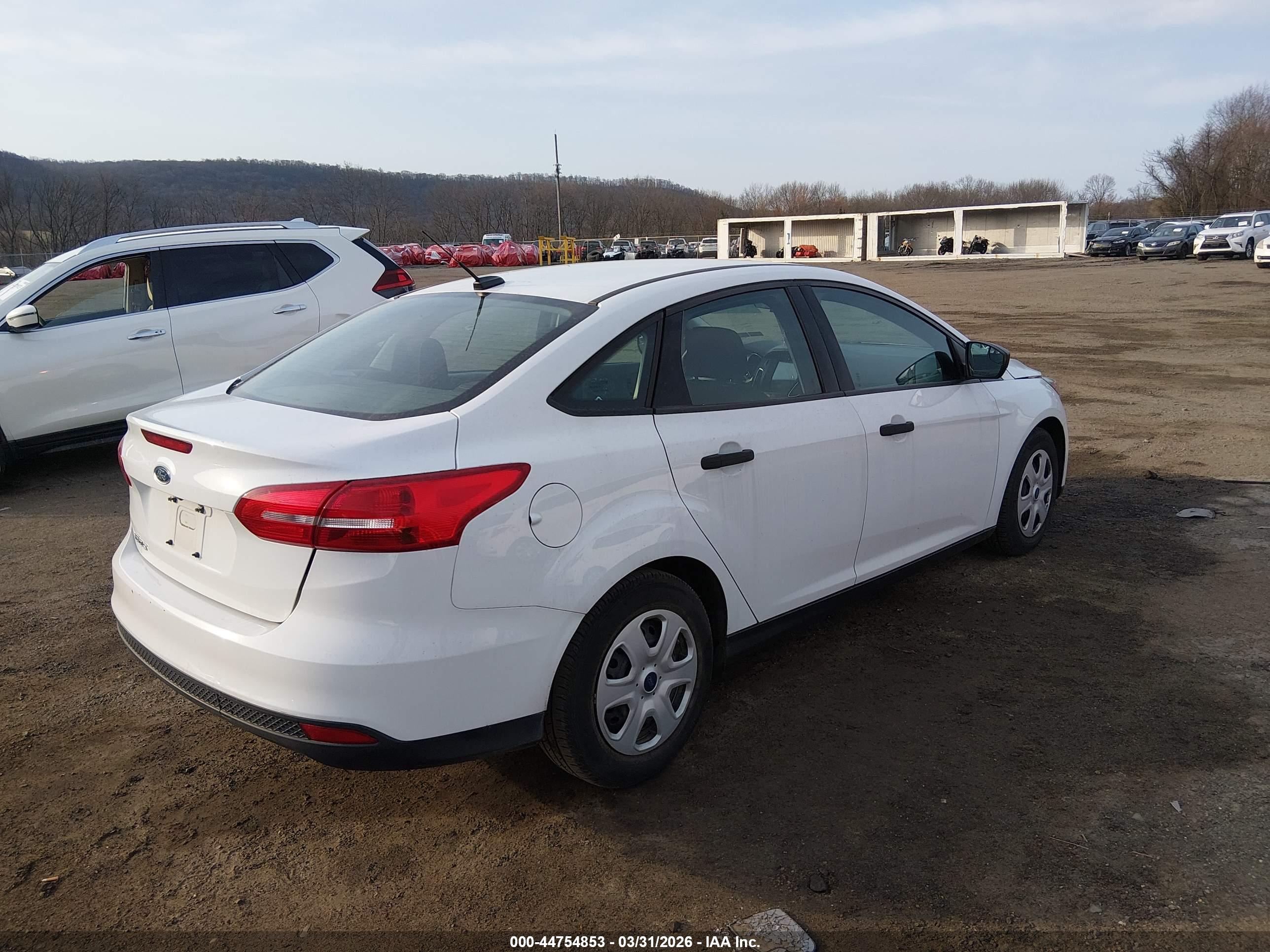 FORD FOCUS image 4