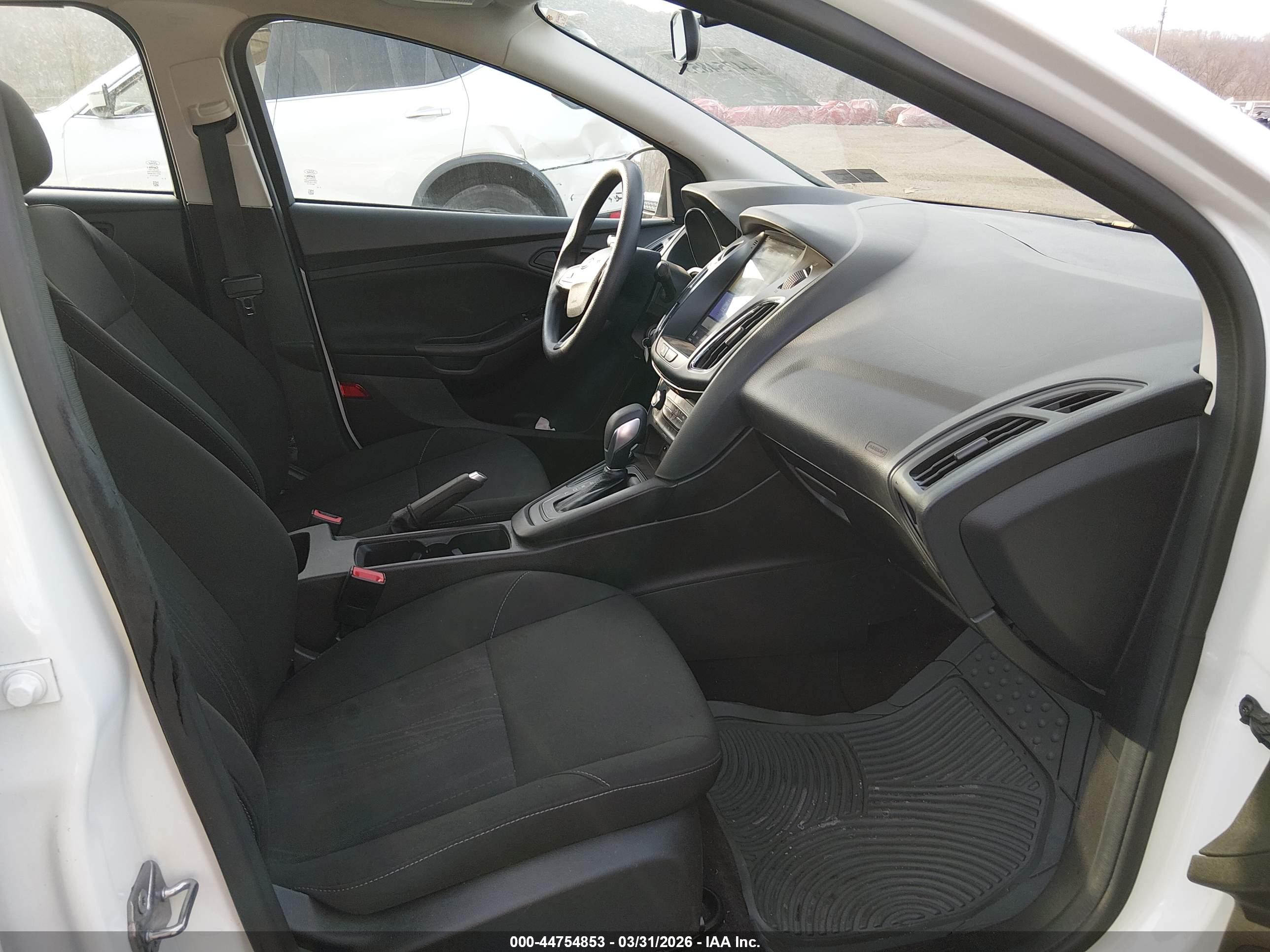 FORD FOCUS image 5