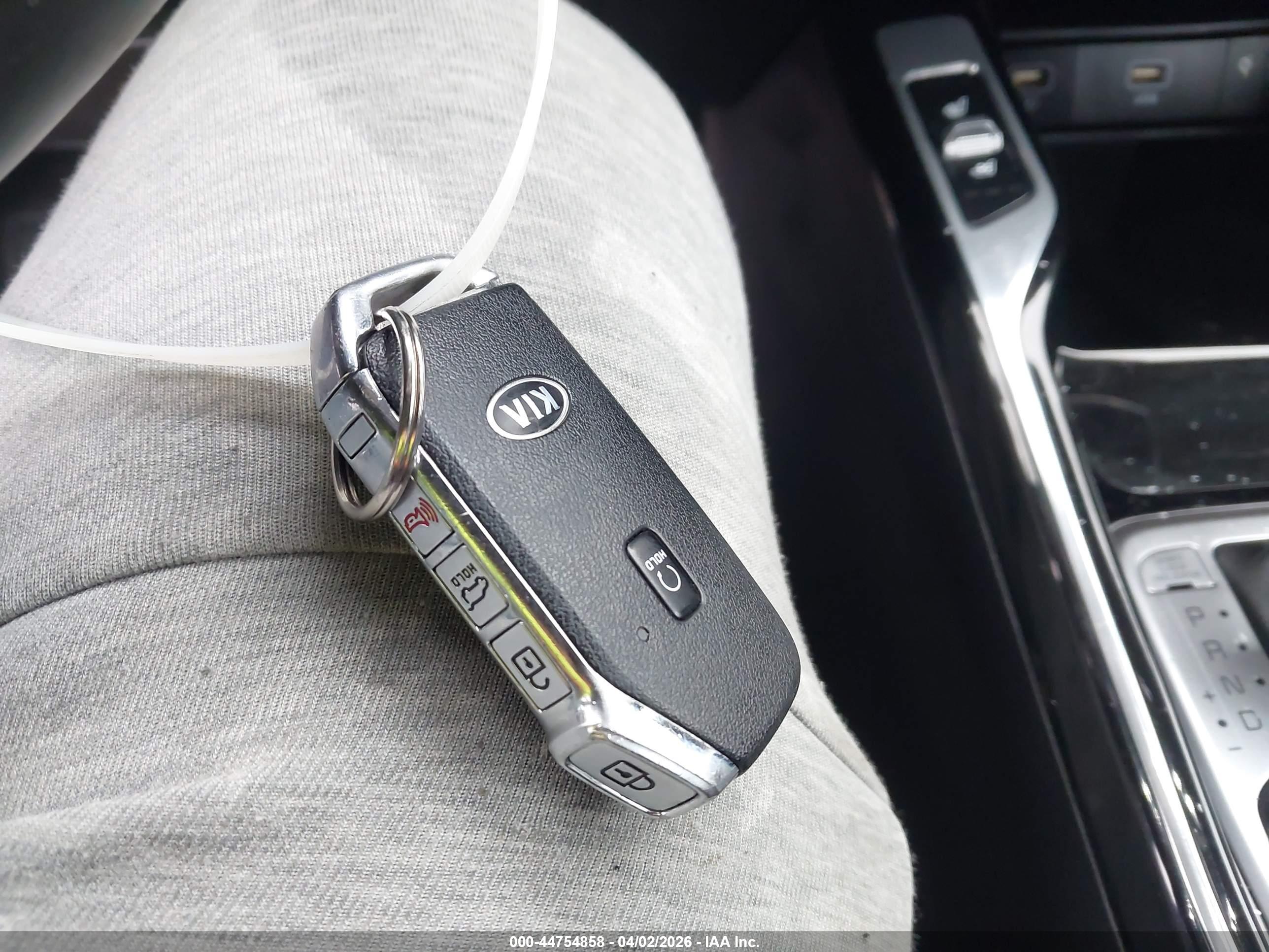 KIA SORENTO image 11
