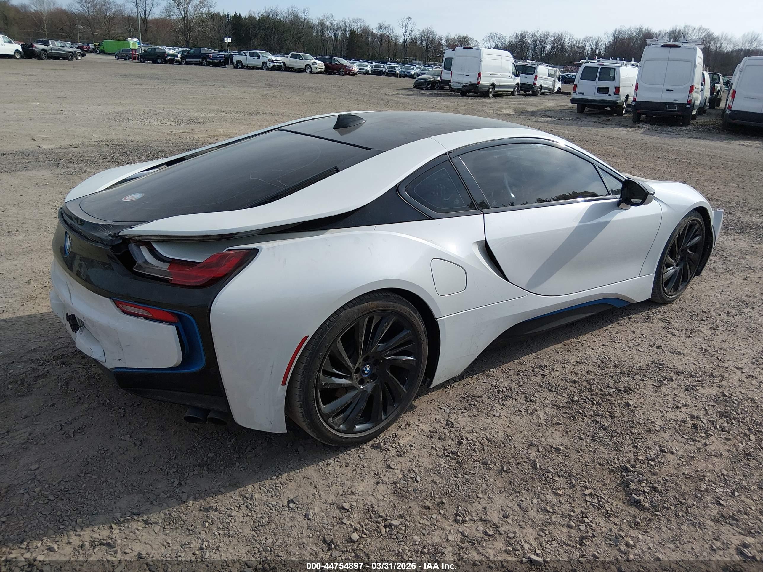 BMW I8 image 4