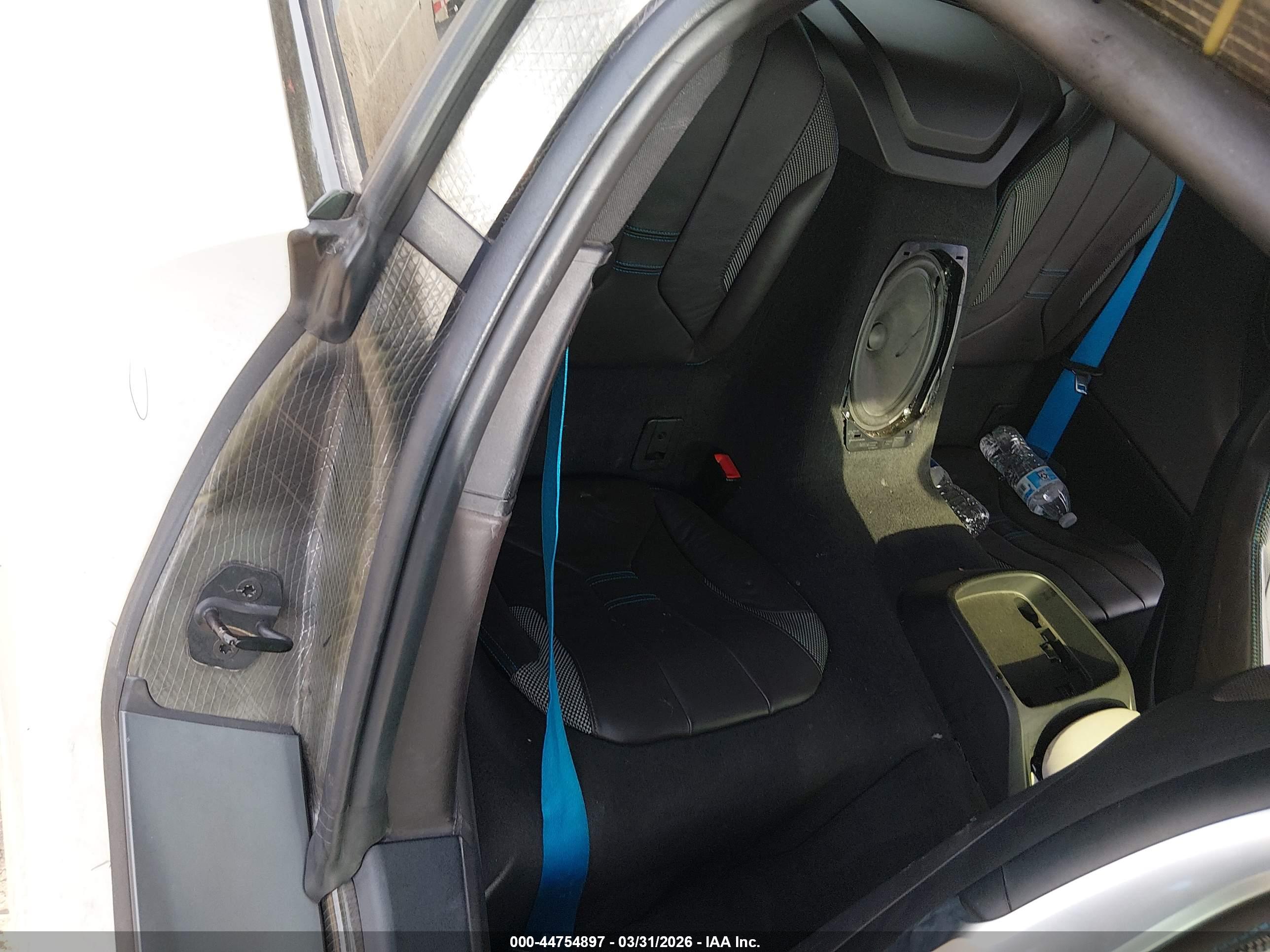 BMW I8 image 8