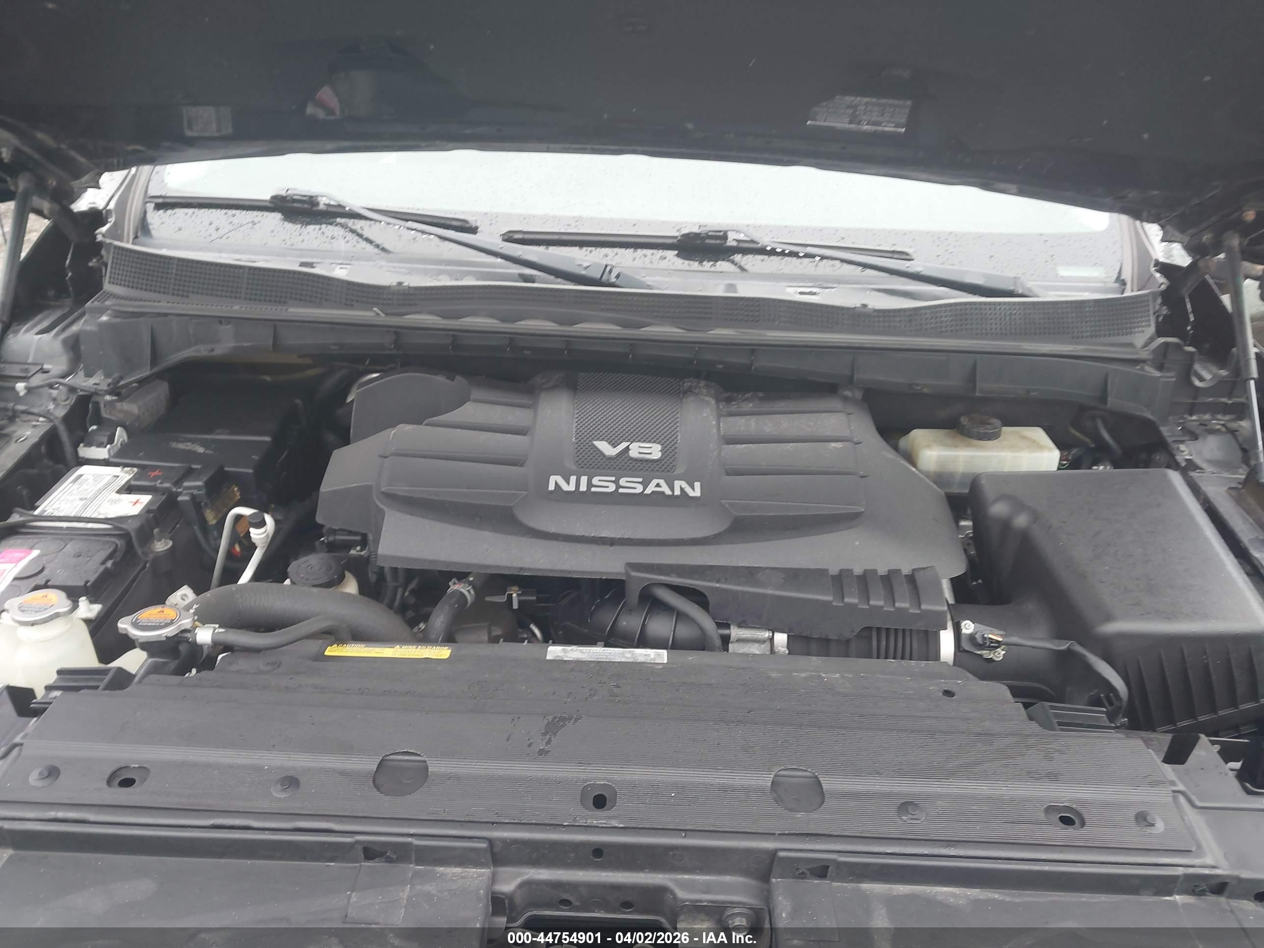 NISSAN TITAN image 10