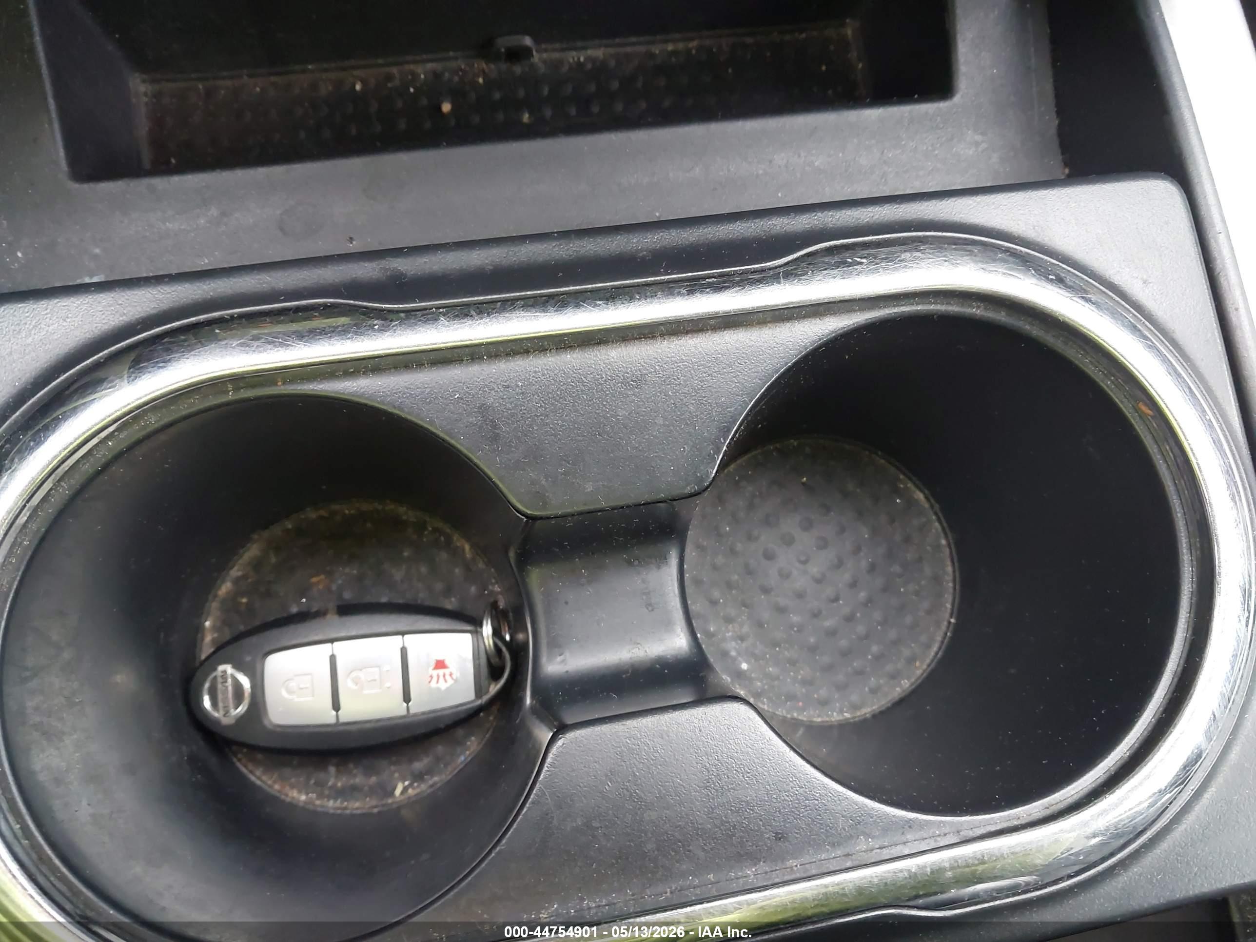 NISSAN TITAN image 11