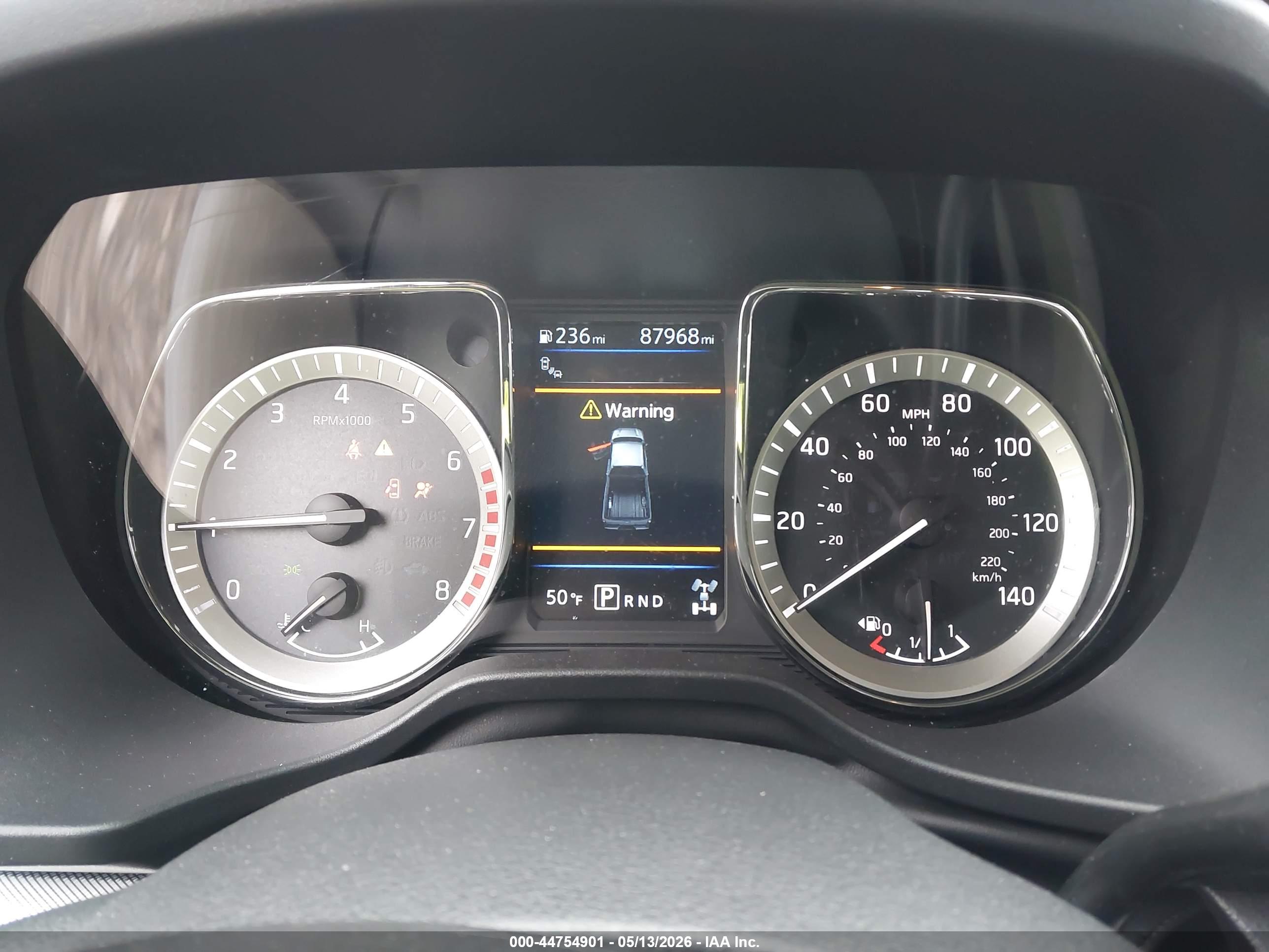 NISSAN TITAN image 7