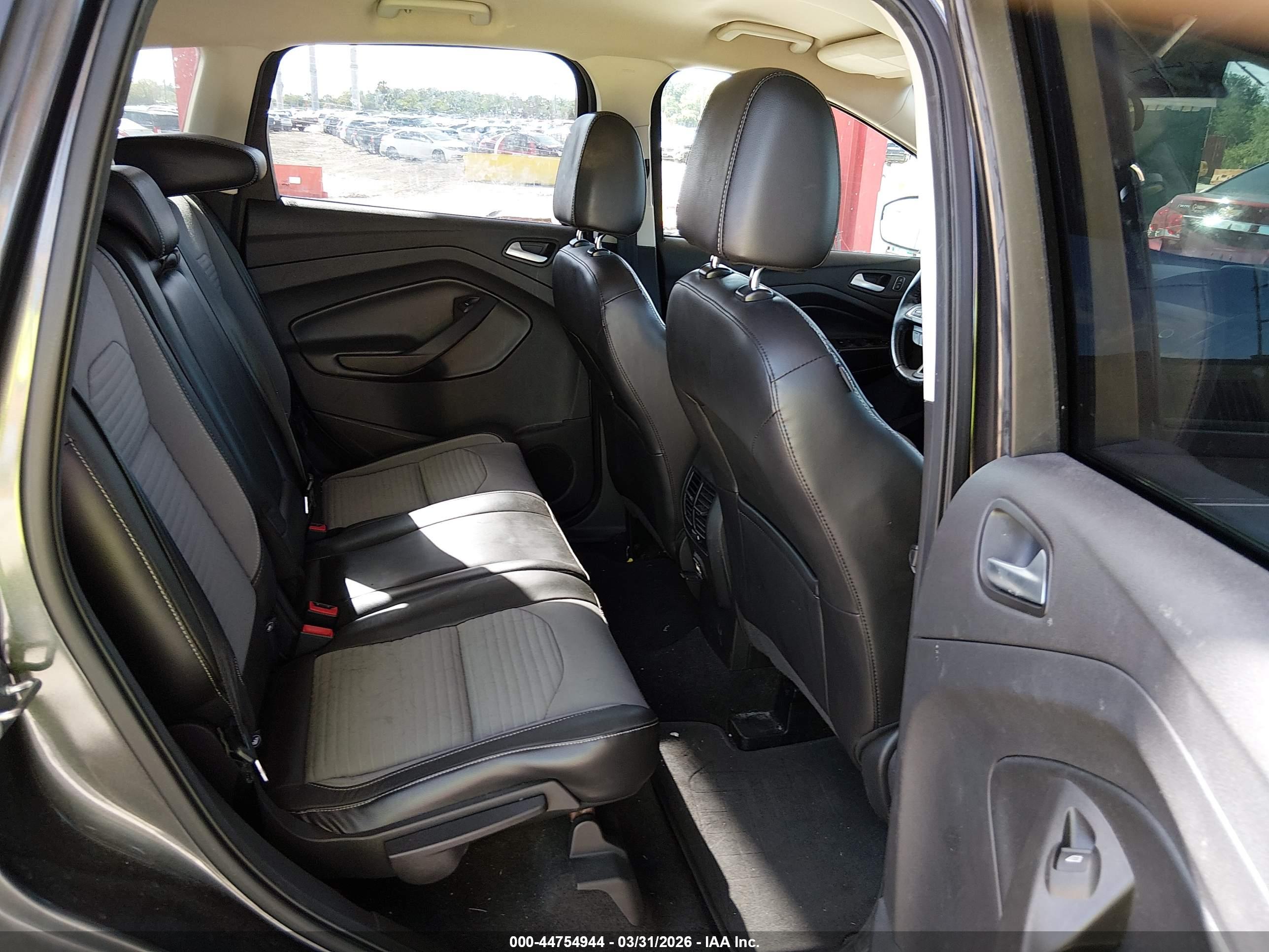 FORD ESCAPE image 8