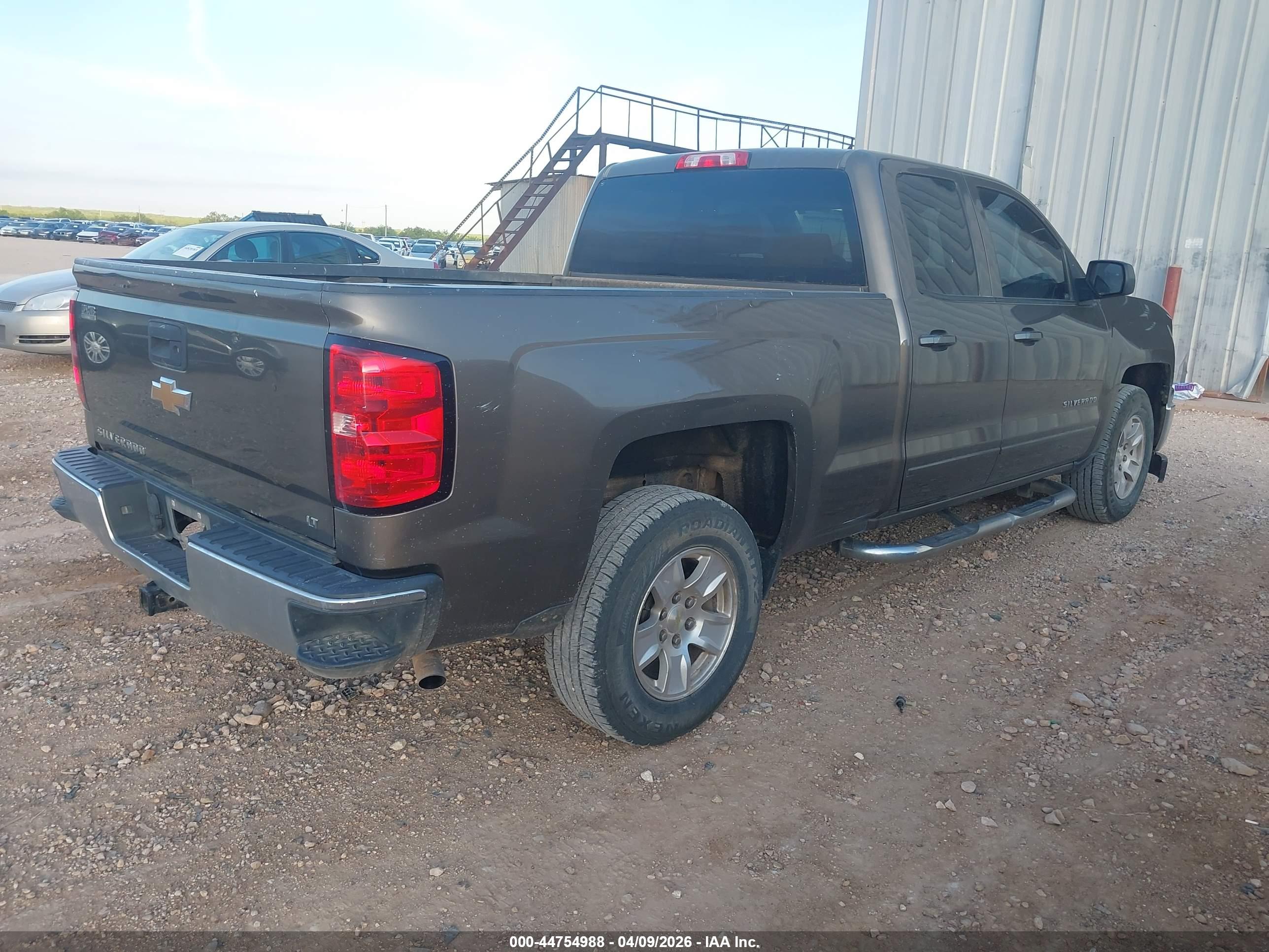 CHEVROLET SILVERADO image 4