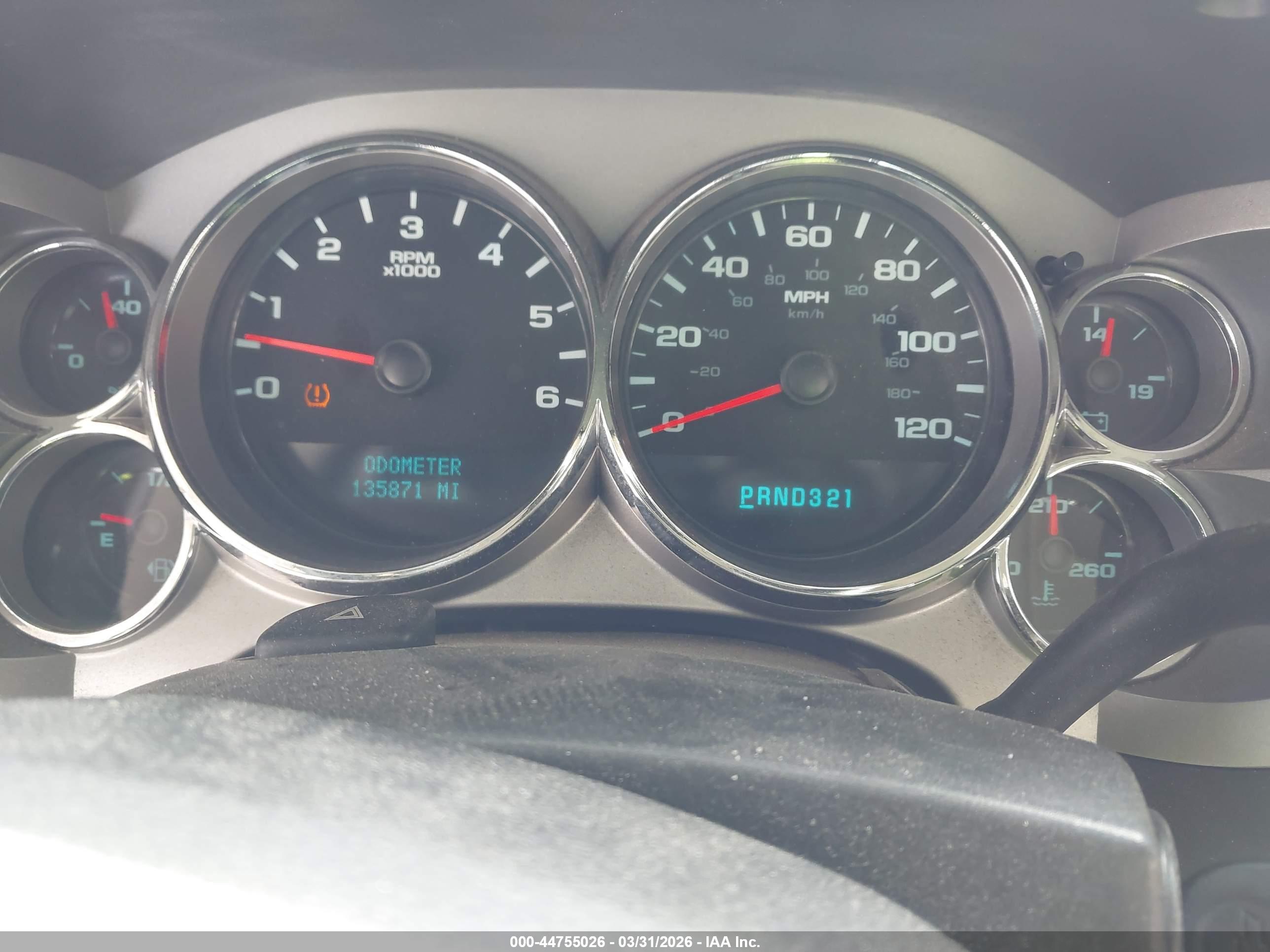 CHEVROLET SILVERADO image 7