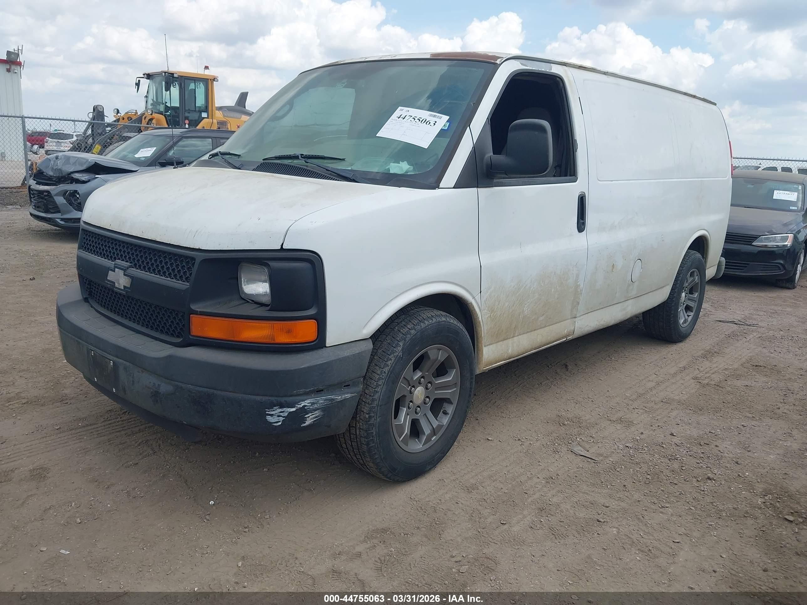 CHEVROLET EXPRESS image 2