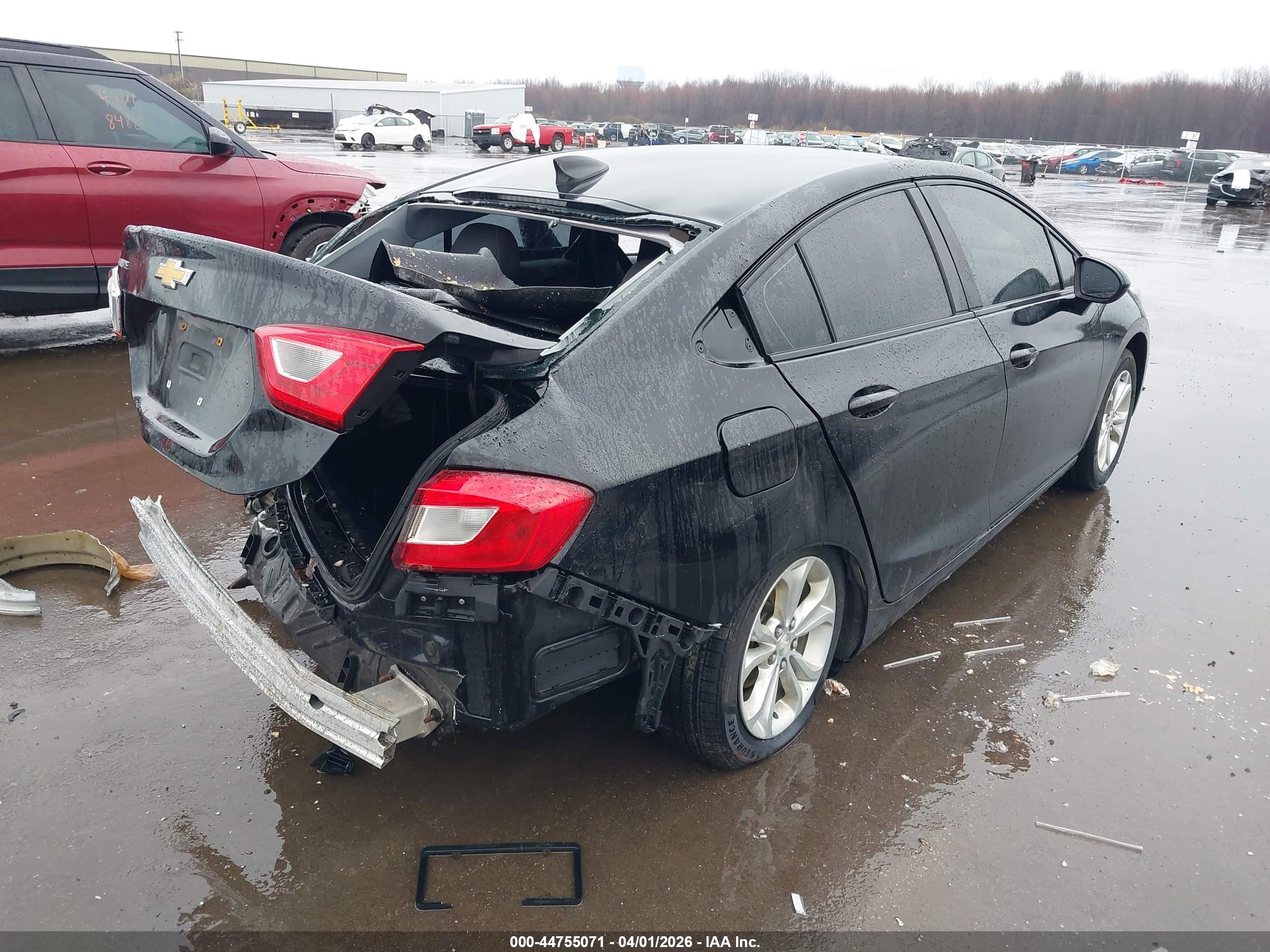 CHEVROLET CRUZE image 4