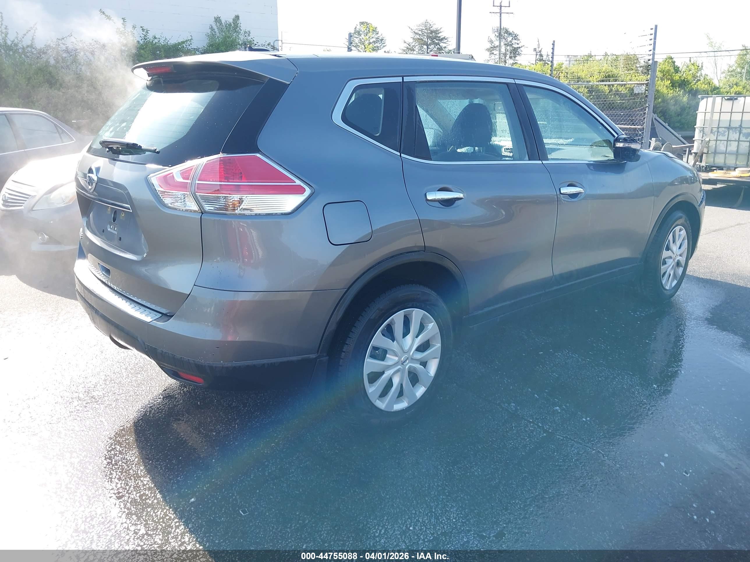 NISSAN ROGUE image 4