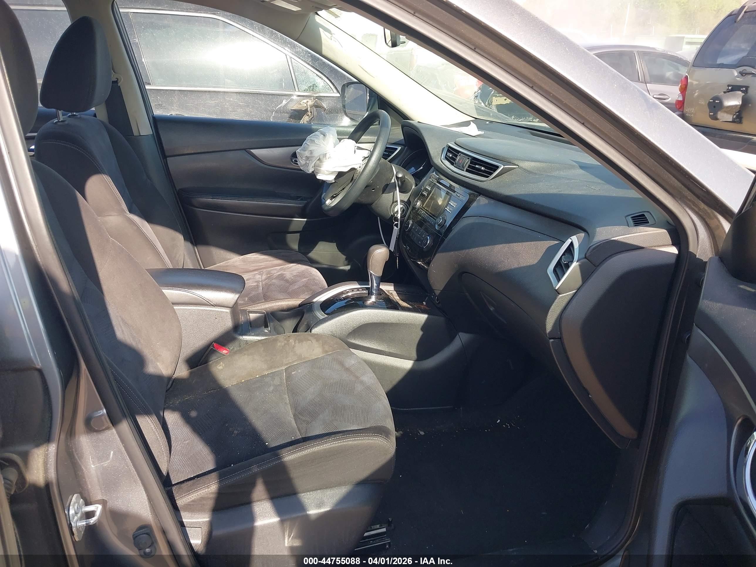 NISSAN ROGUE image 5