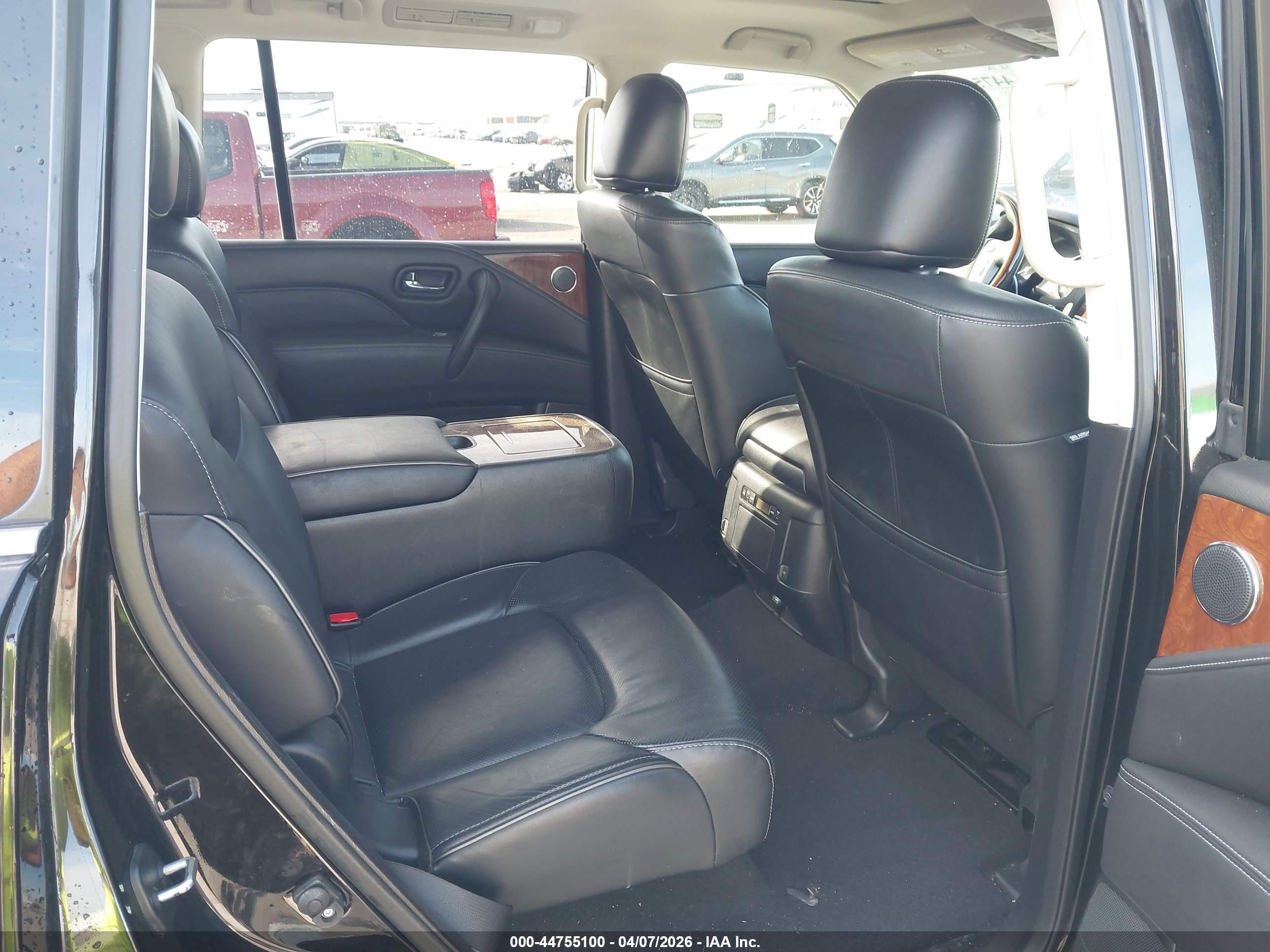 INFINITI QX80 image 8