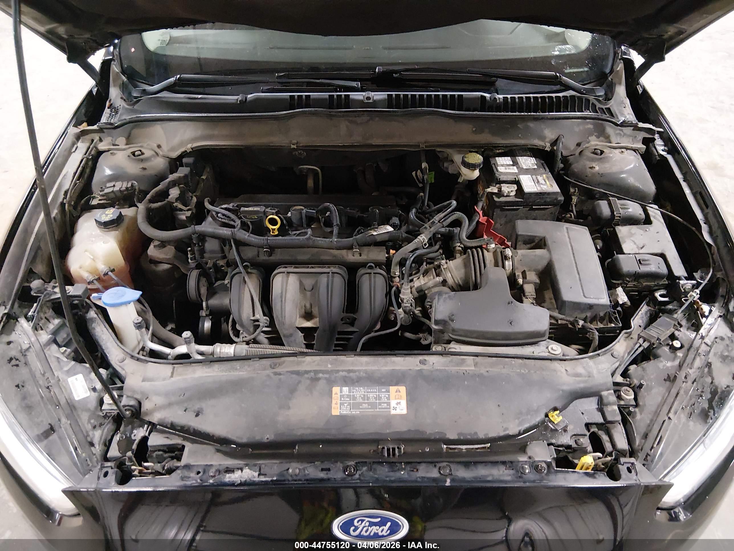 FORD FUSION image 10