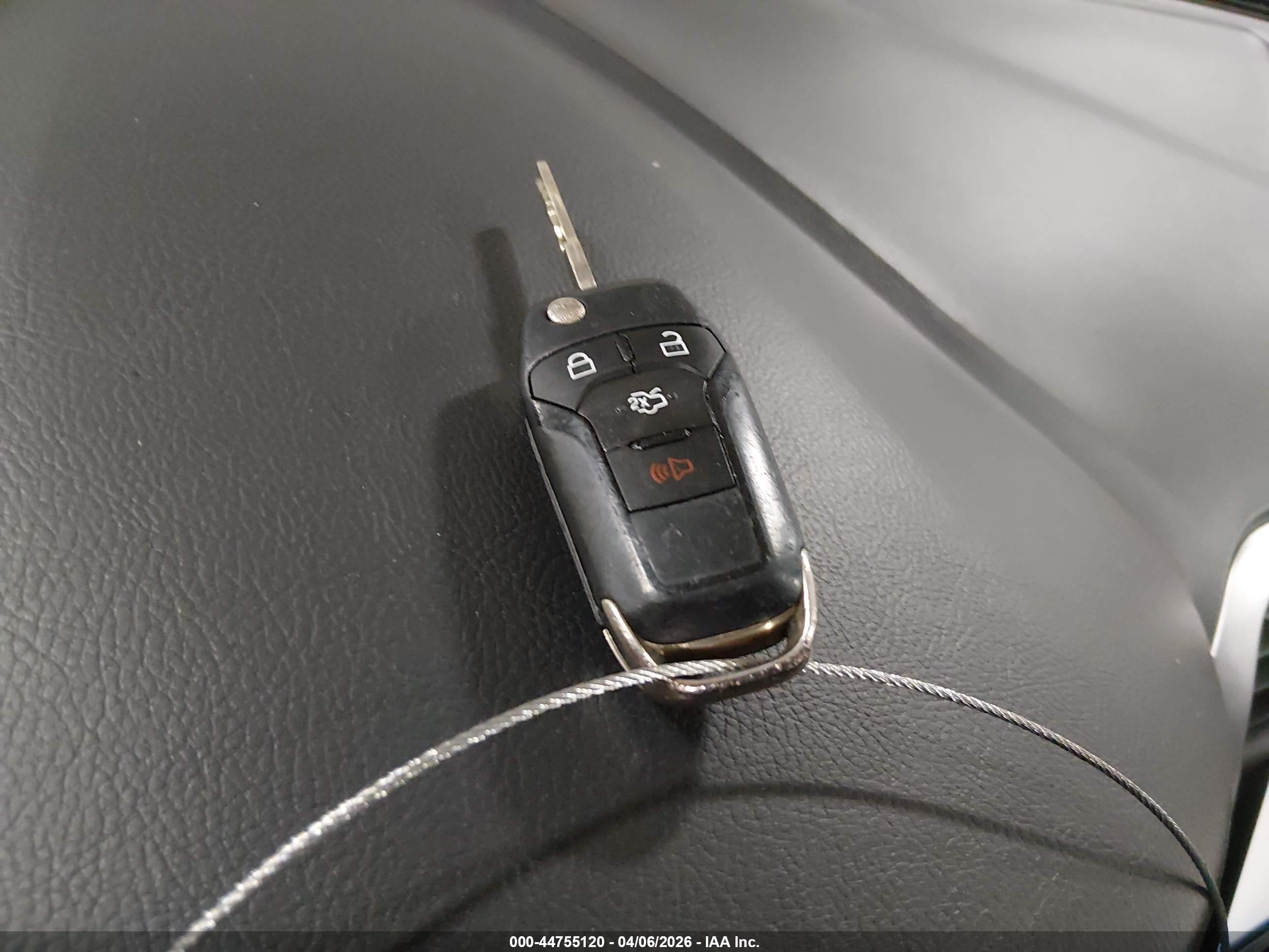FORD FUSION image 11