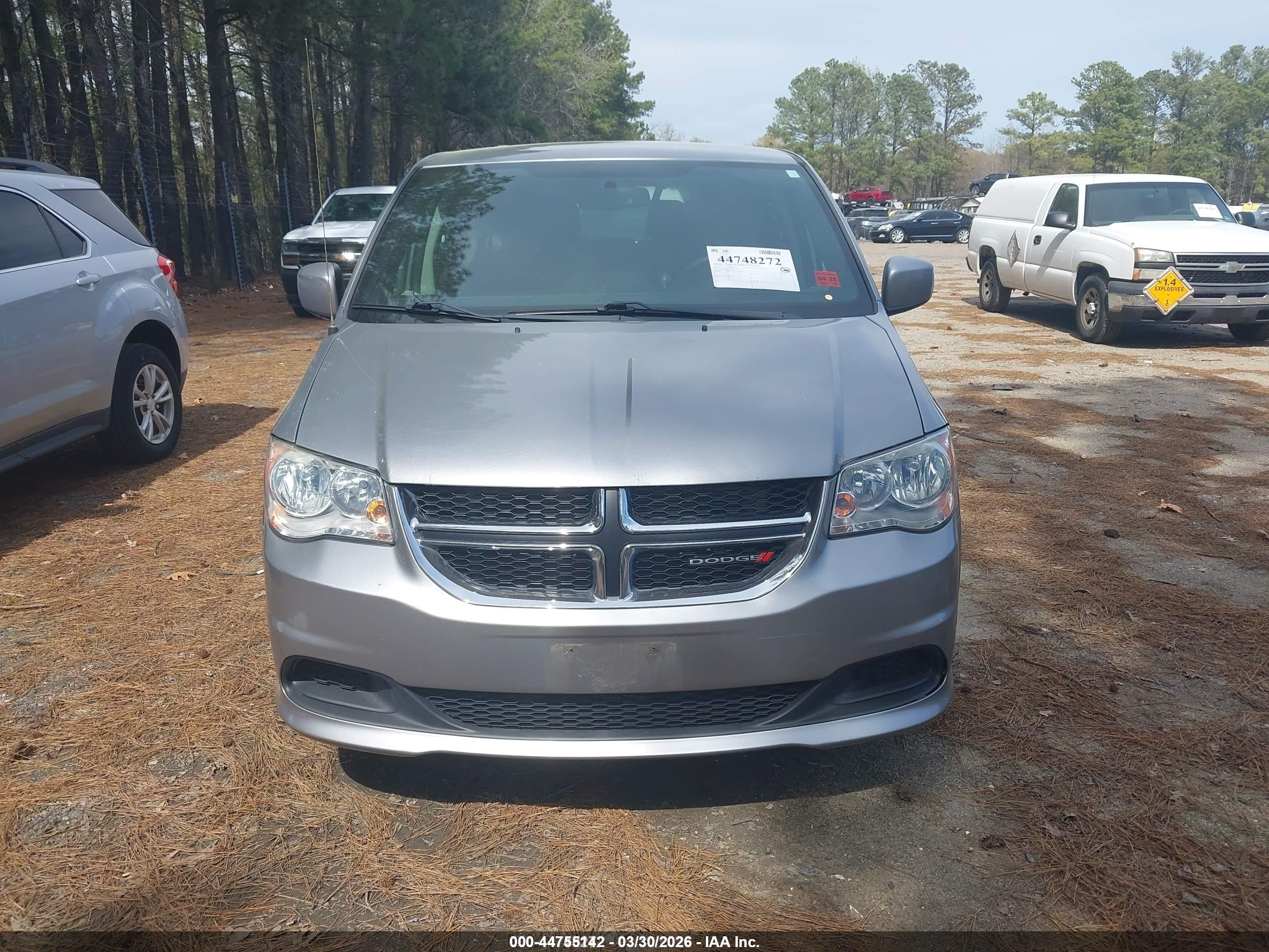 DODGE GRAND image 6