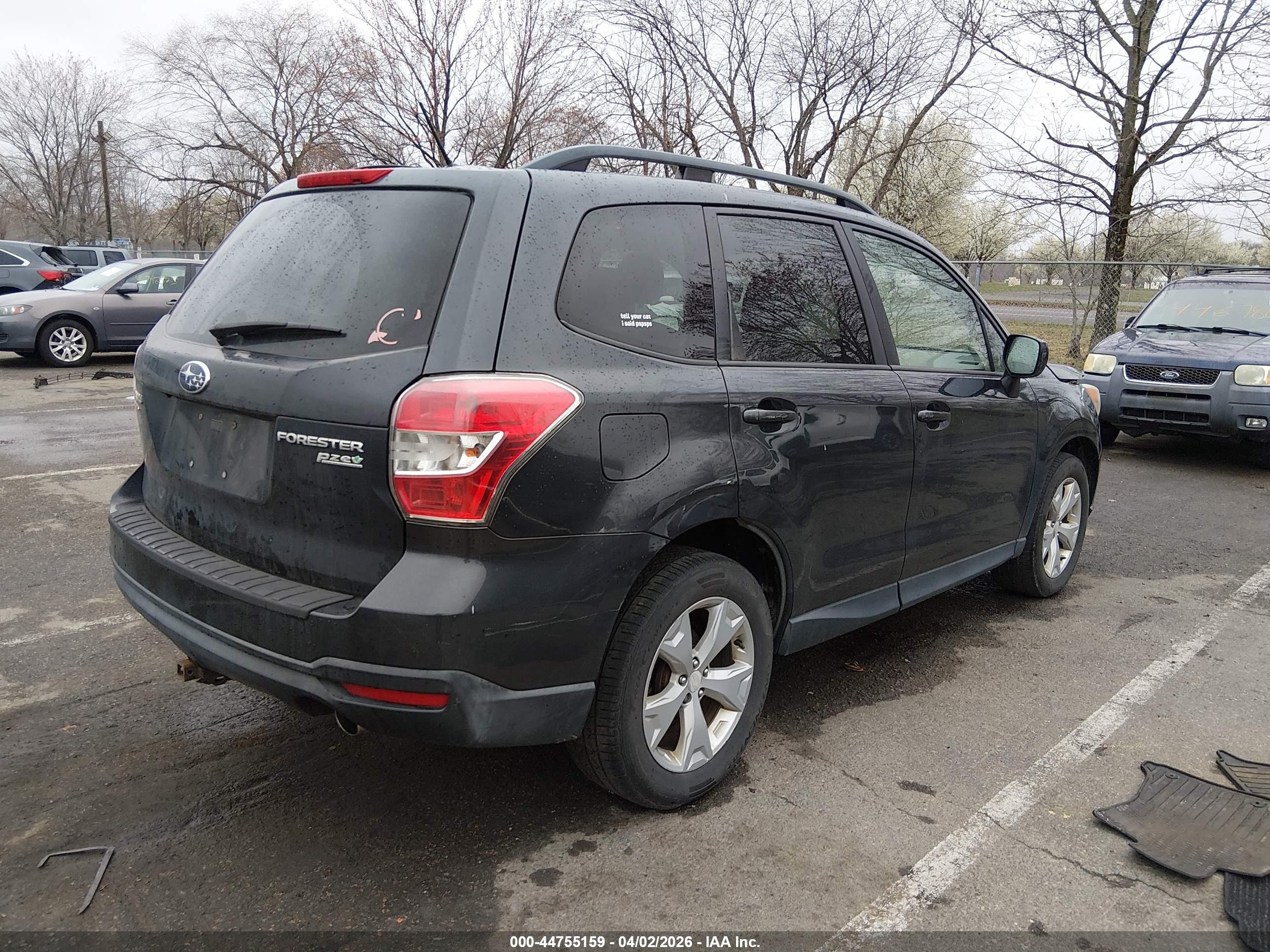 SUBARU FORESTER image 4