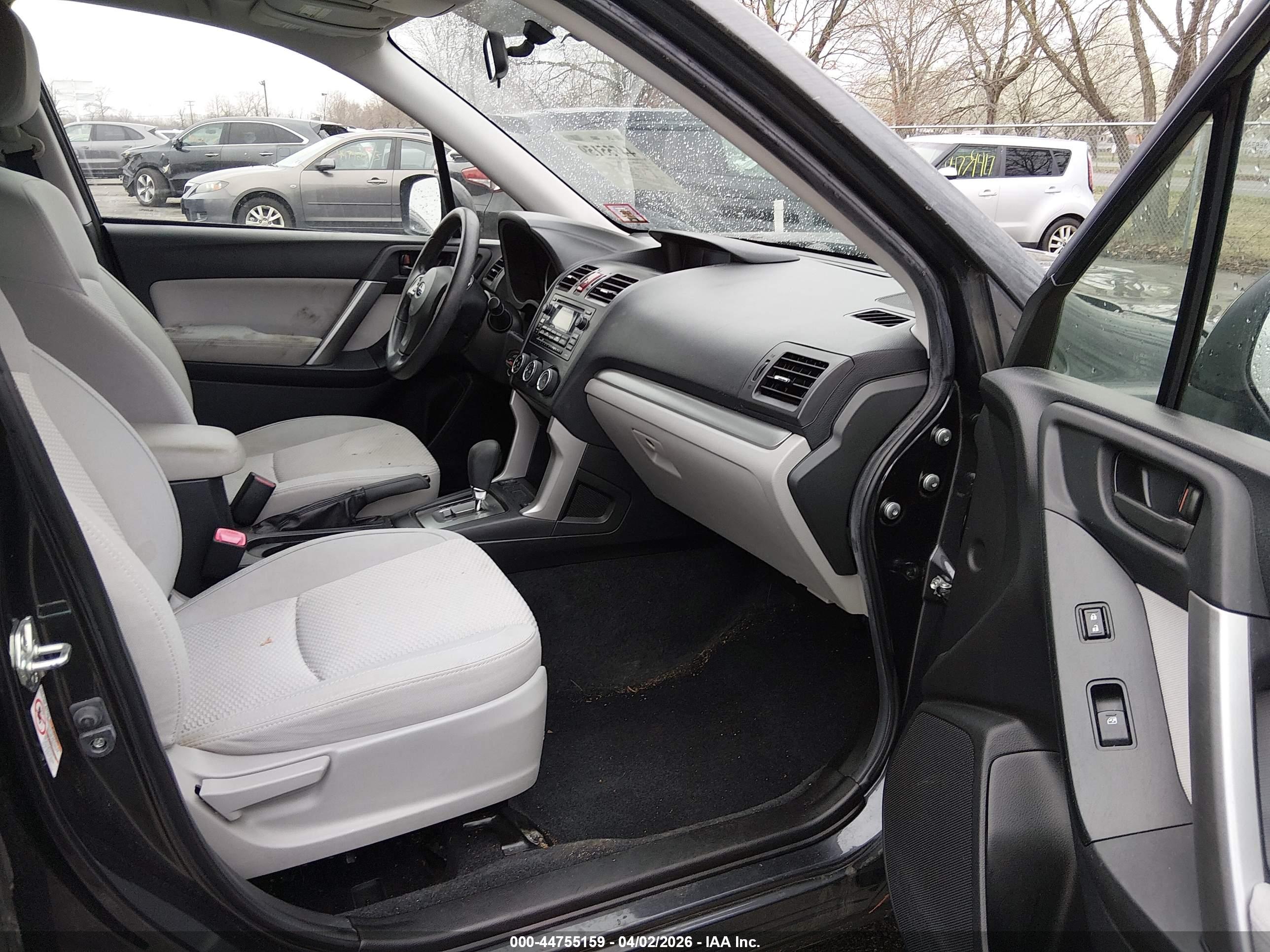 SUBARU FORESTER image 5