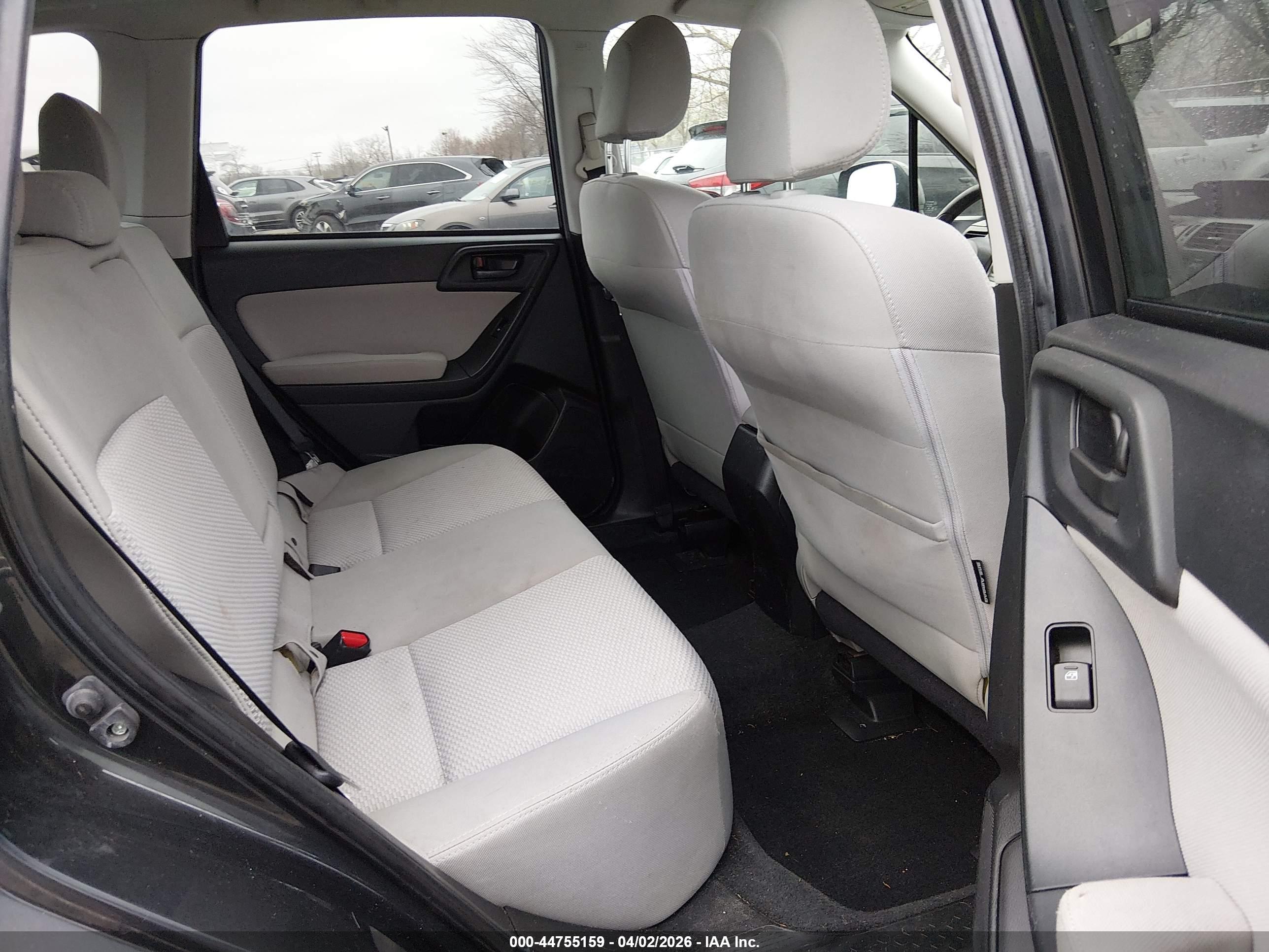 SUBARU FORESTER image 8