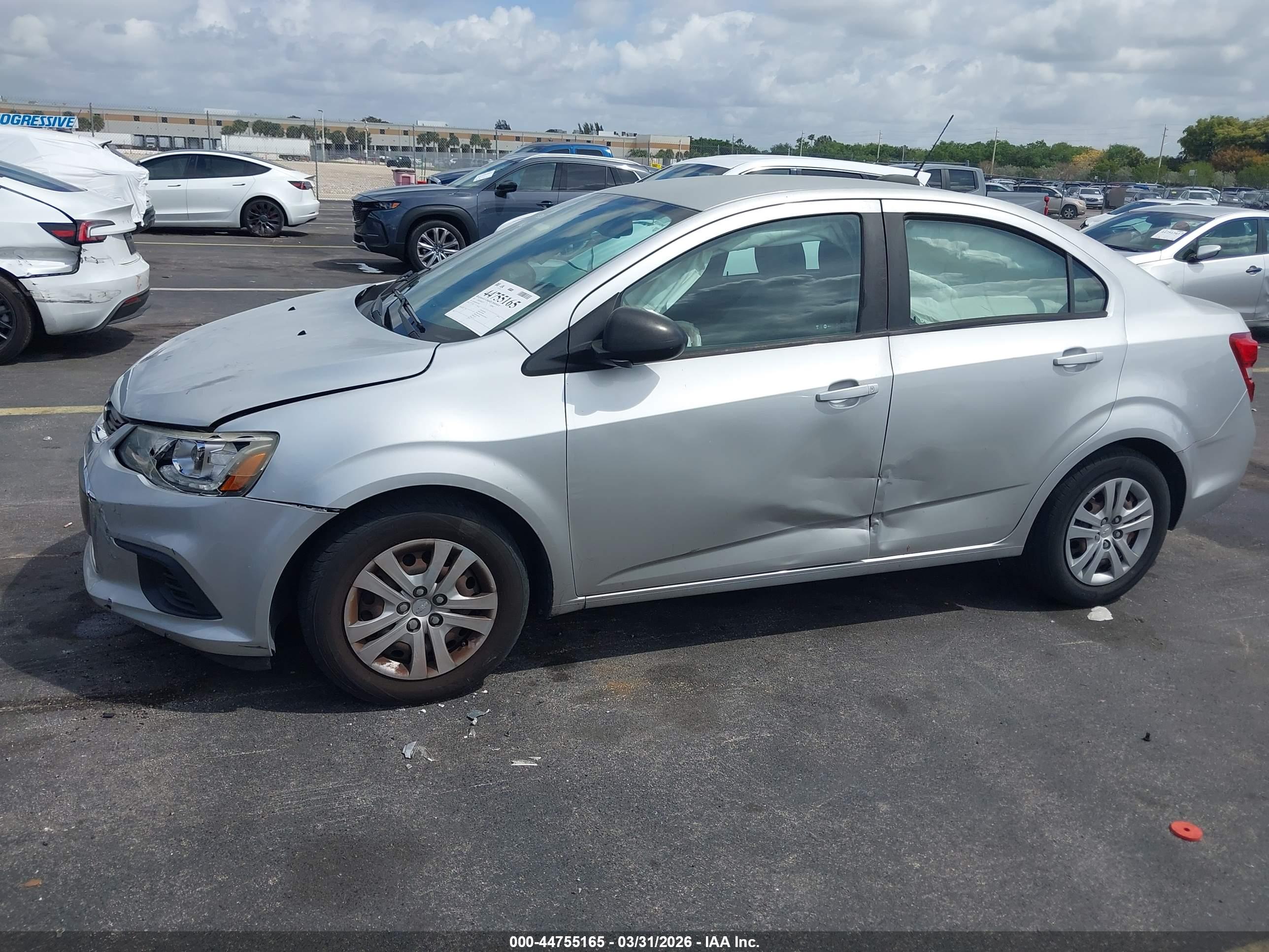 CHEVROLET SONIC image 6