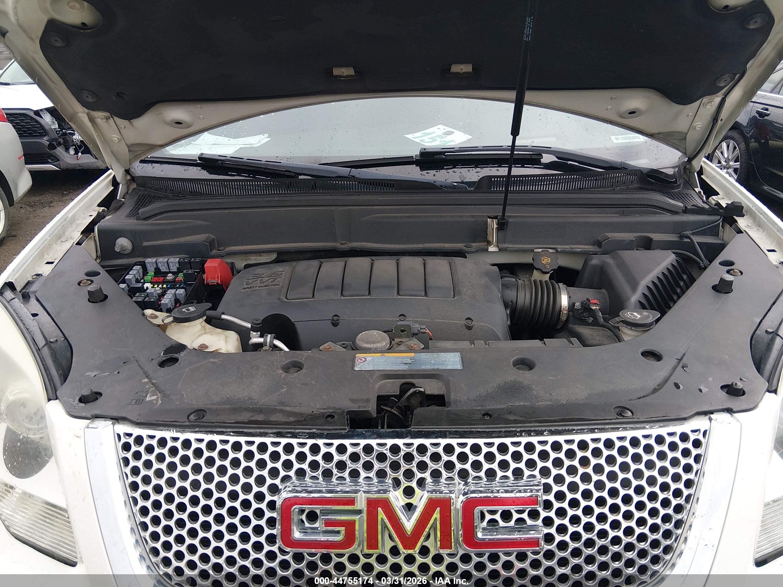 GMC ACADIA image 10