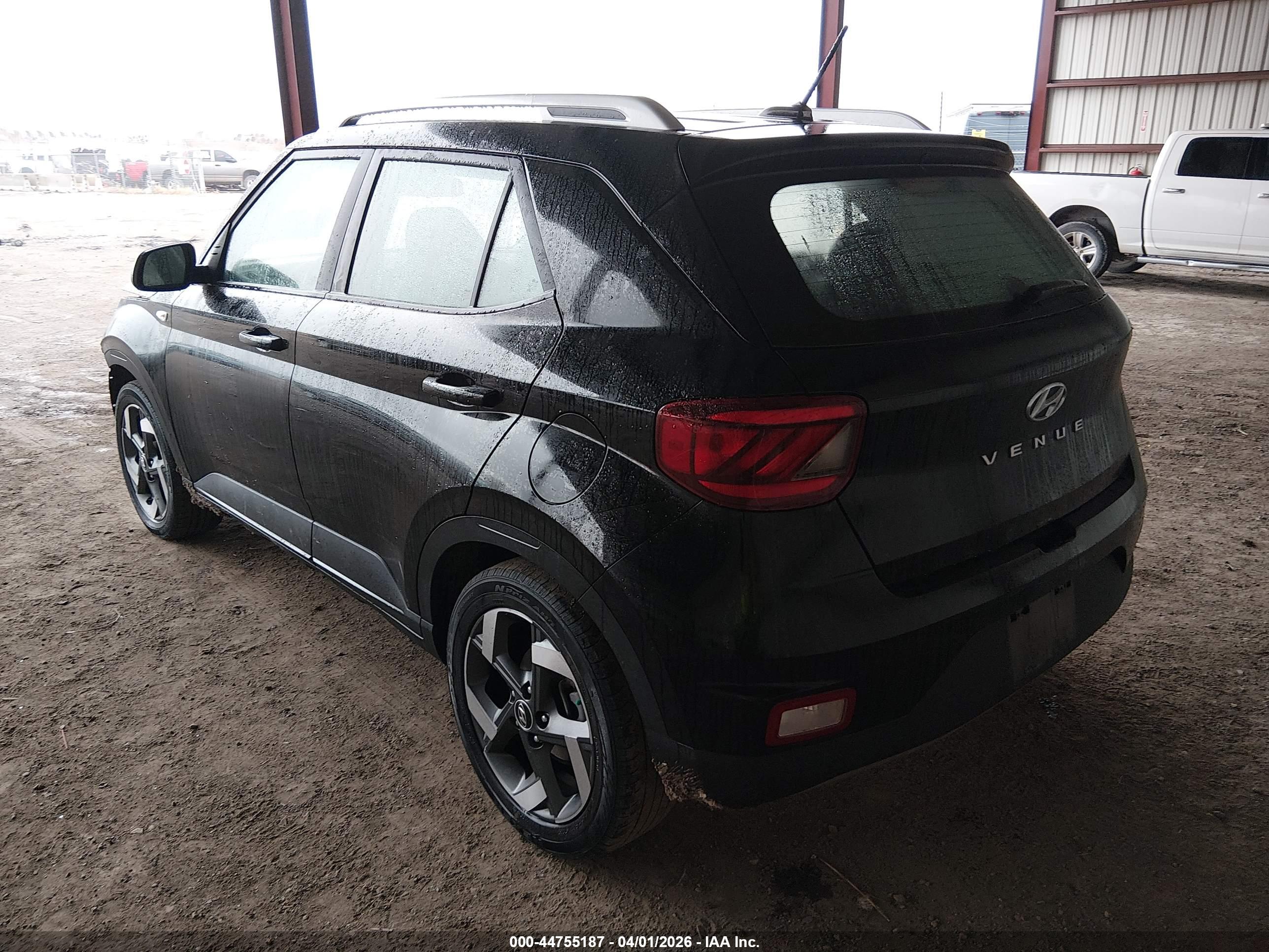 HYUNDAI VENUE image 3