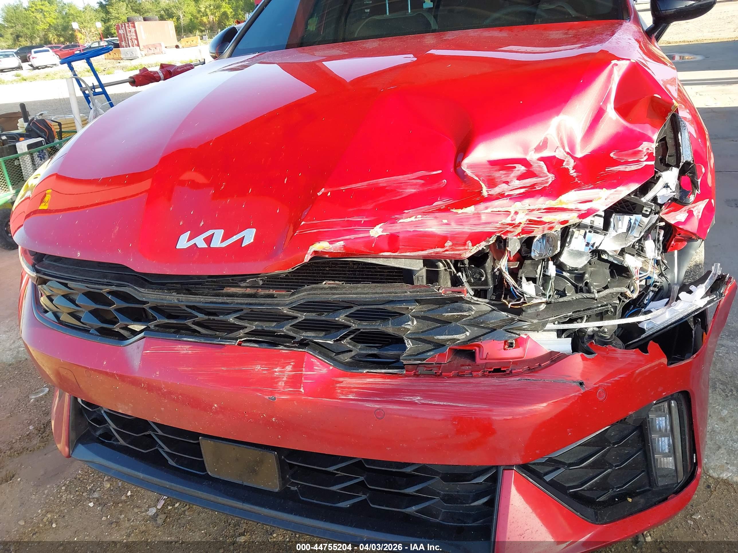 KIA K5 image 6