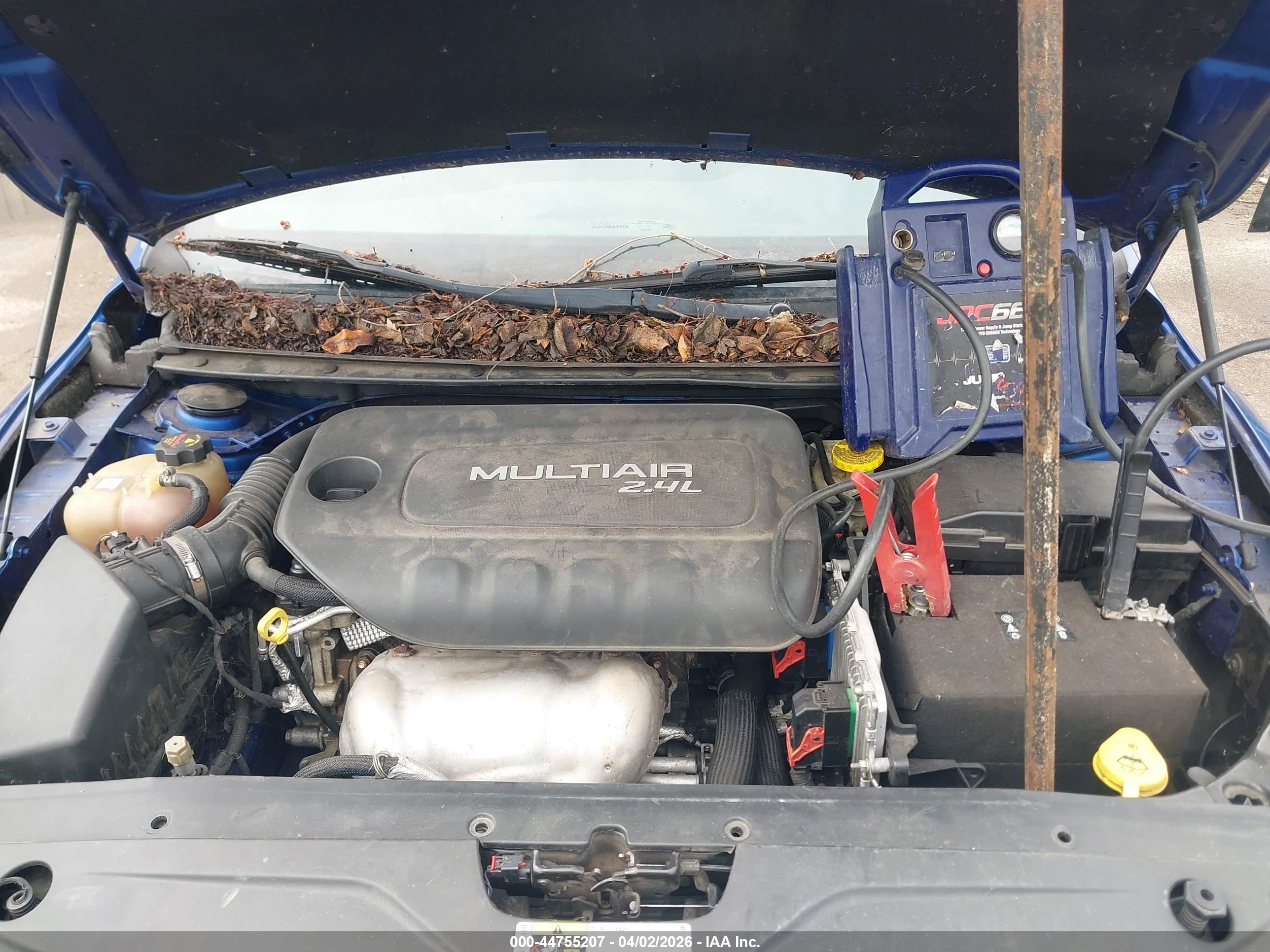 CHRYSLER 200 image 10