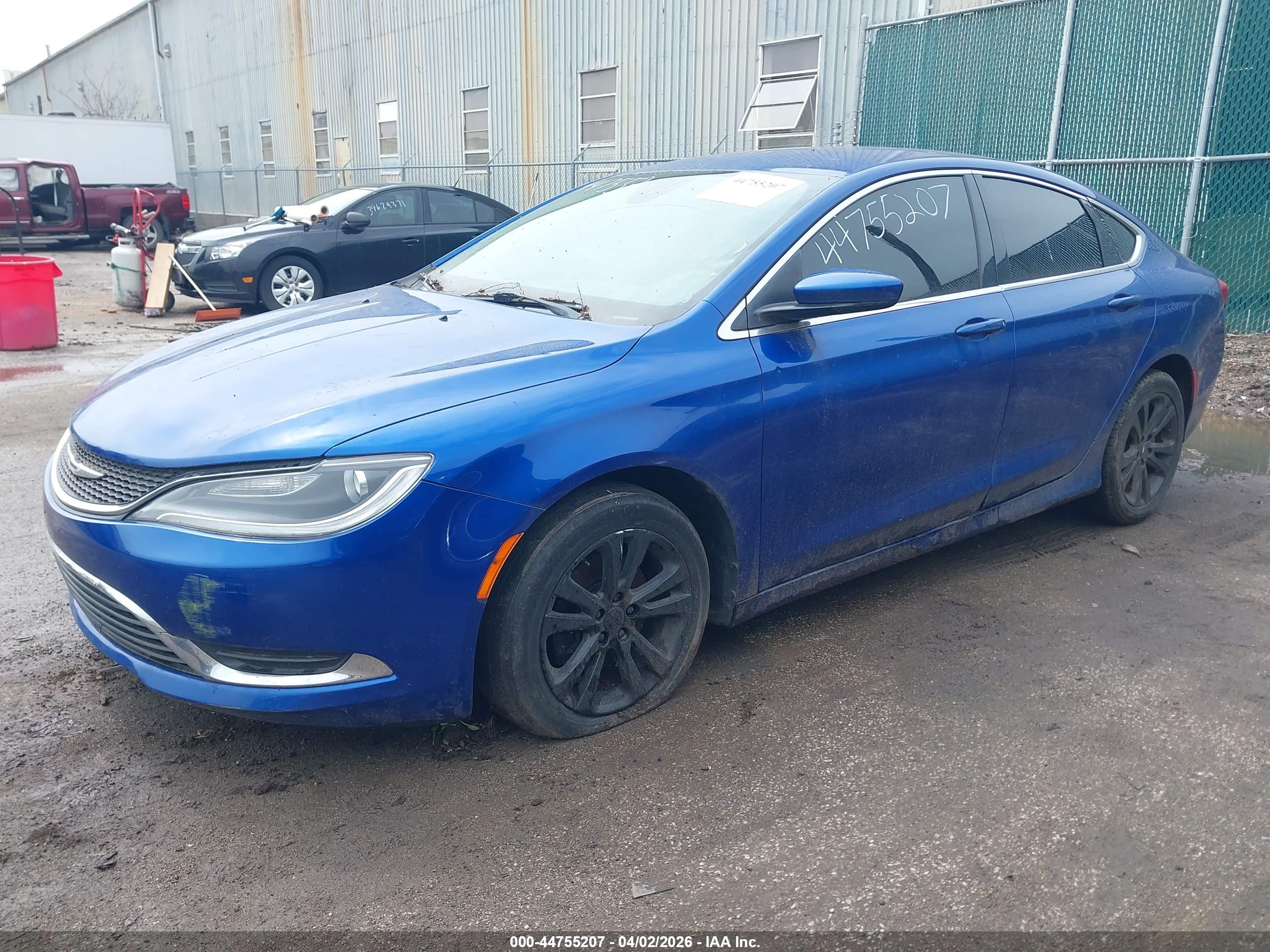 CHRYSLER 200 image 2