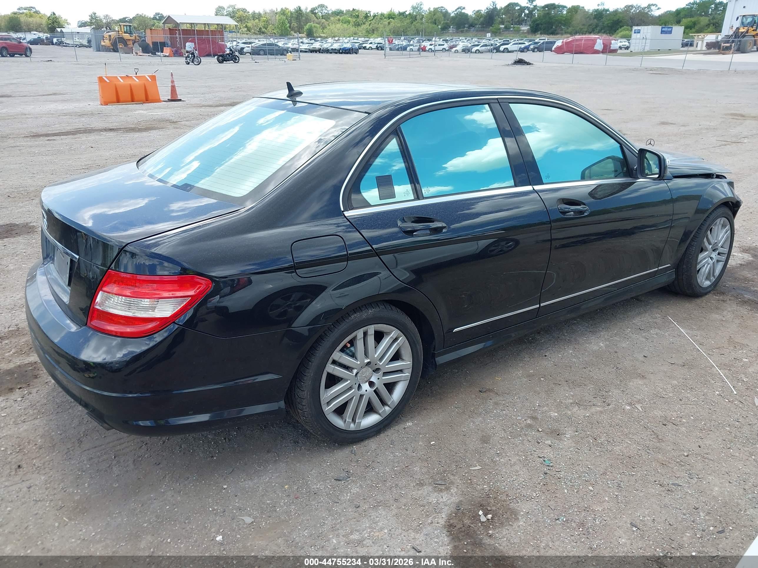 MERCEDES-BENZ C image 4