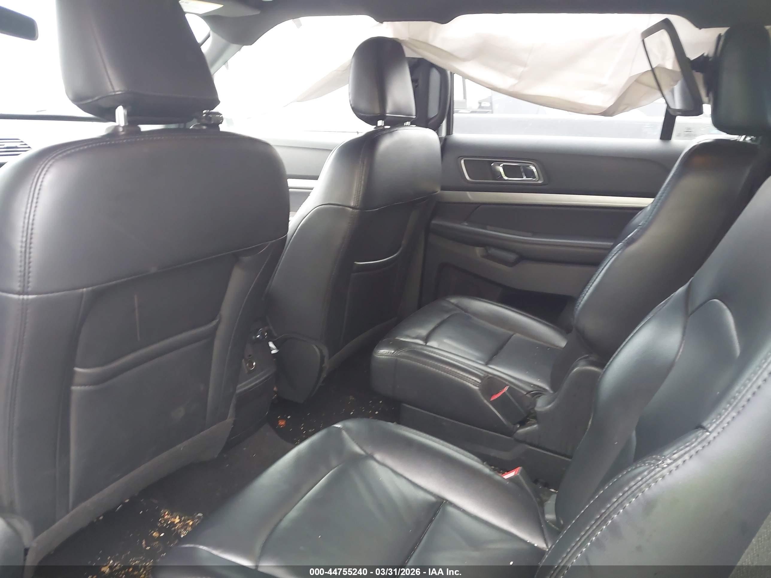FORD EXPLORER image 8