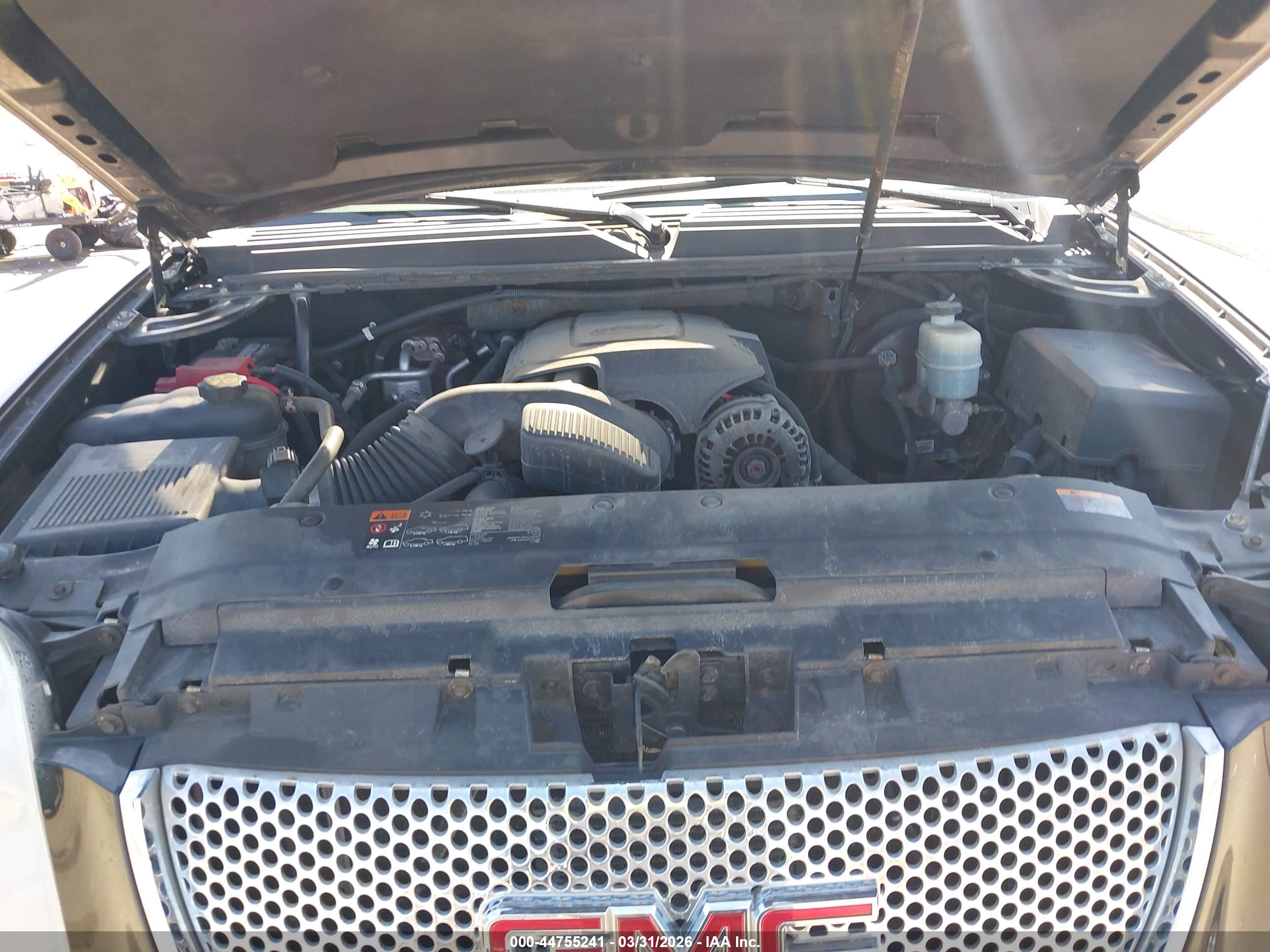 GMC YUKON image 10
