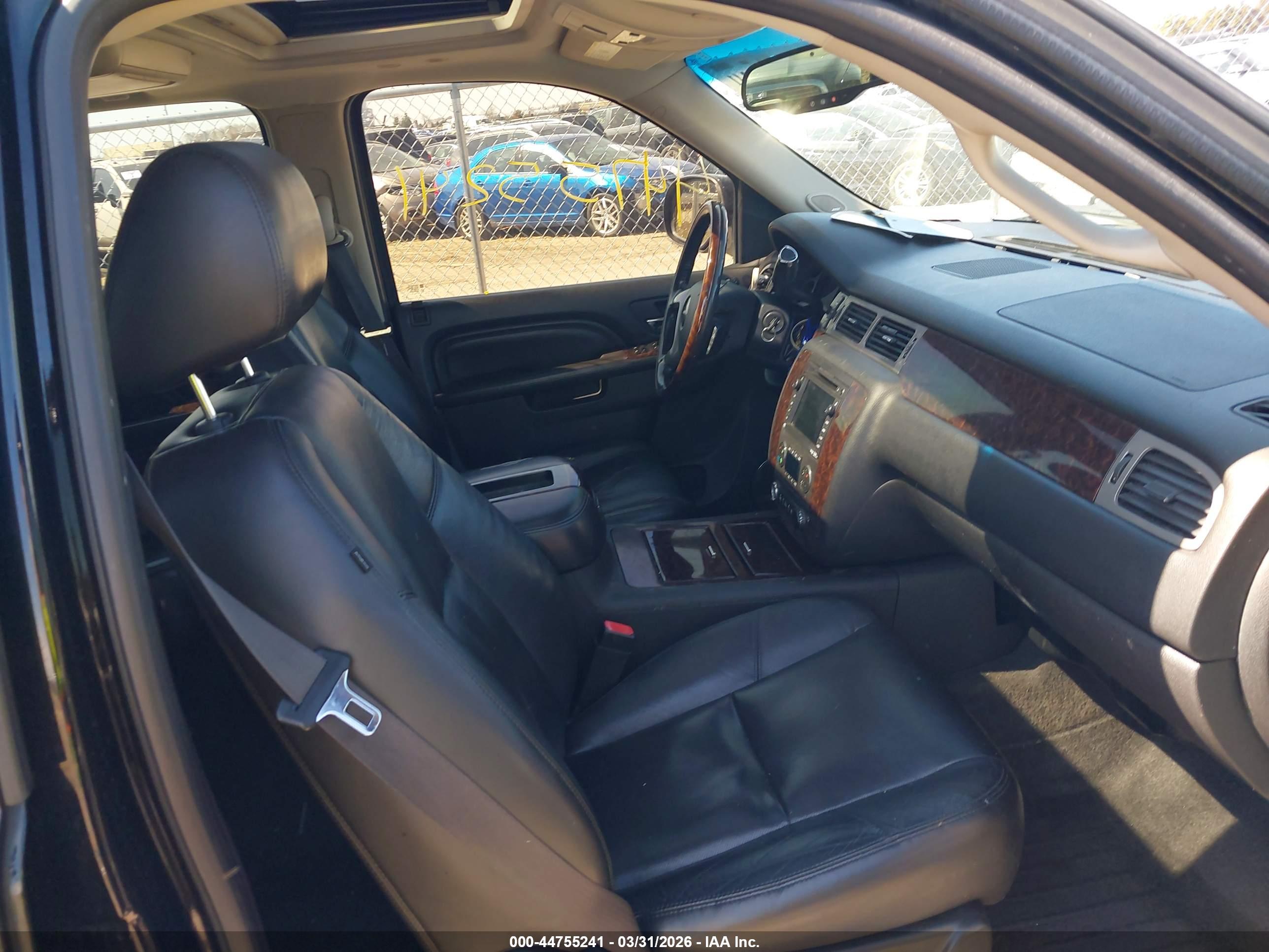 GMC YUKON image 5
