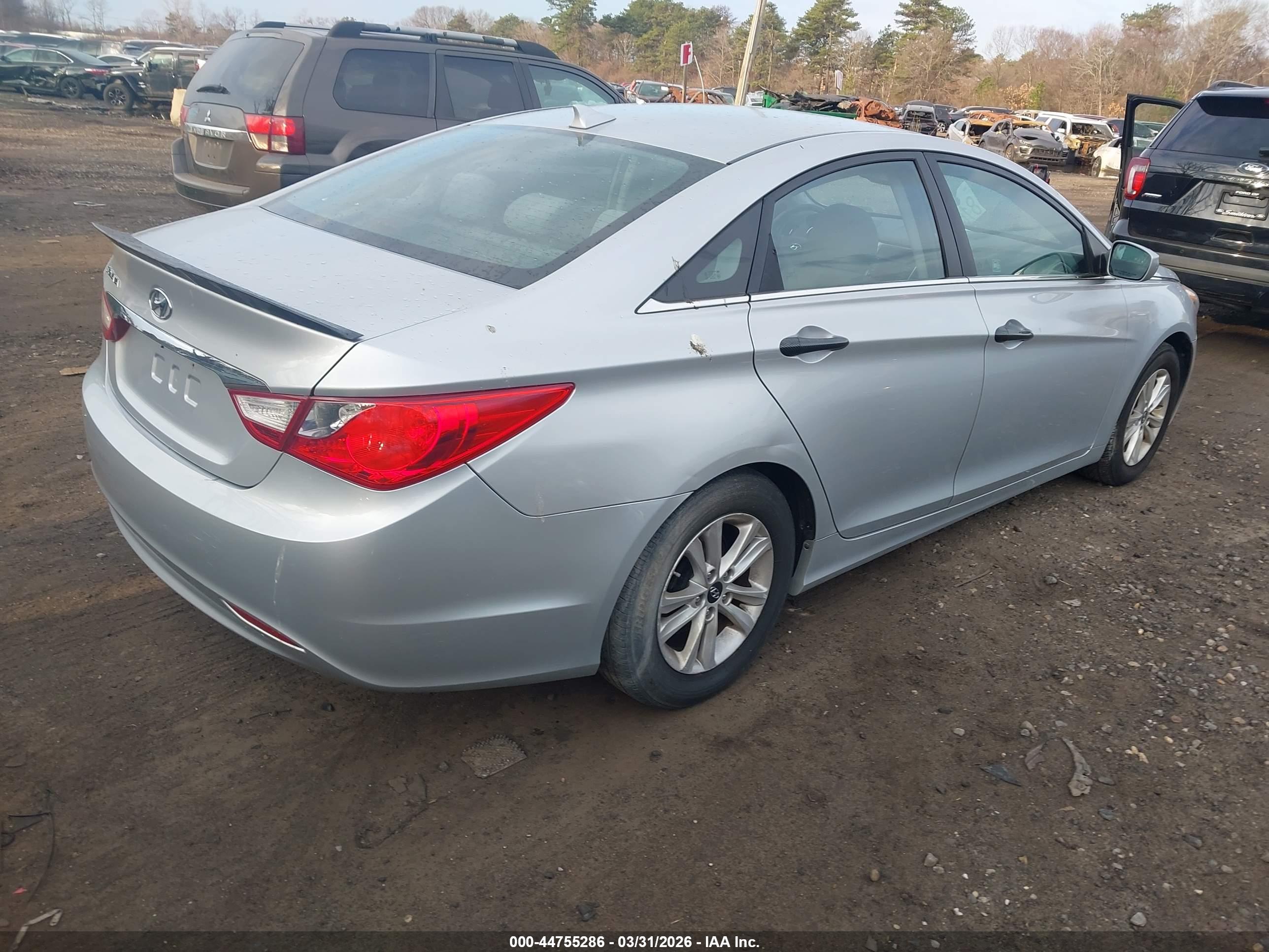 HYUNDAI SONATA image 4