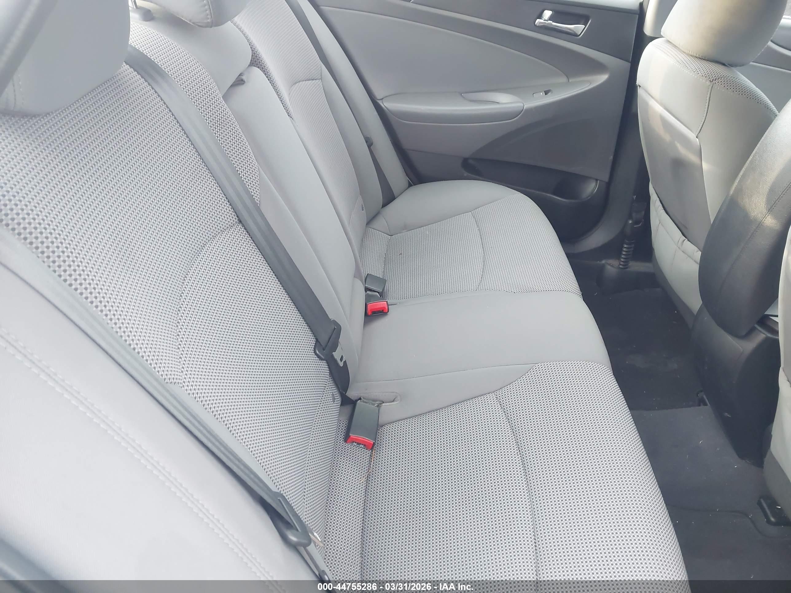 HYUNDAI SONATA image 8