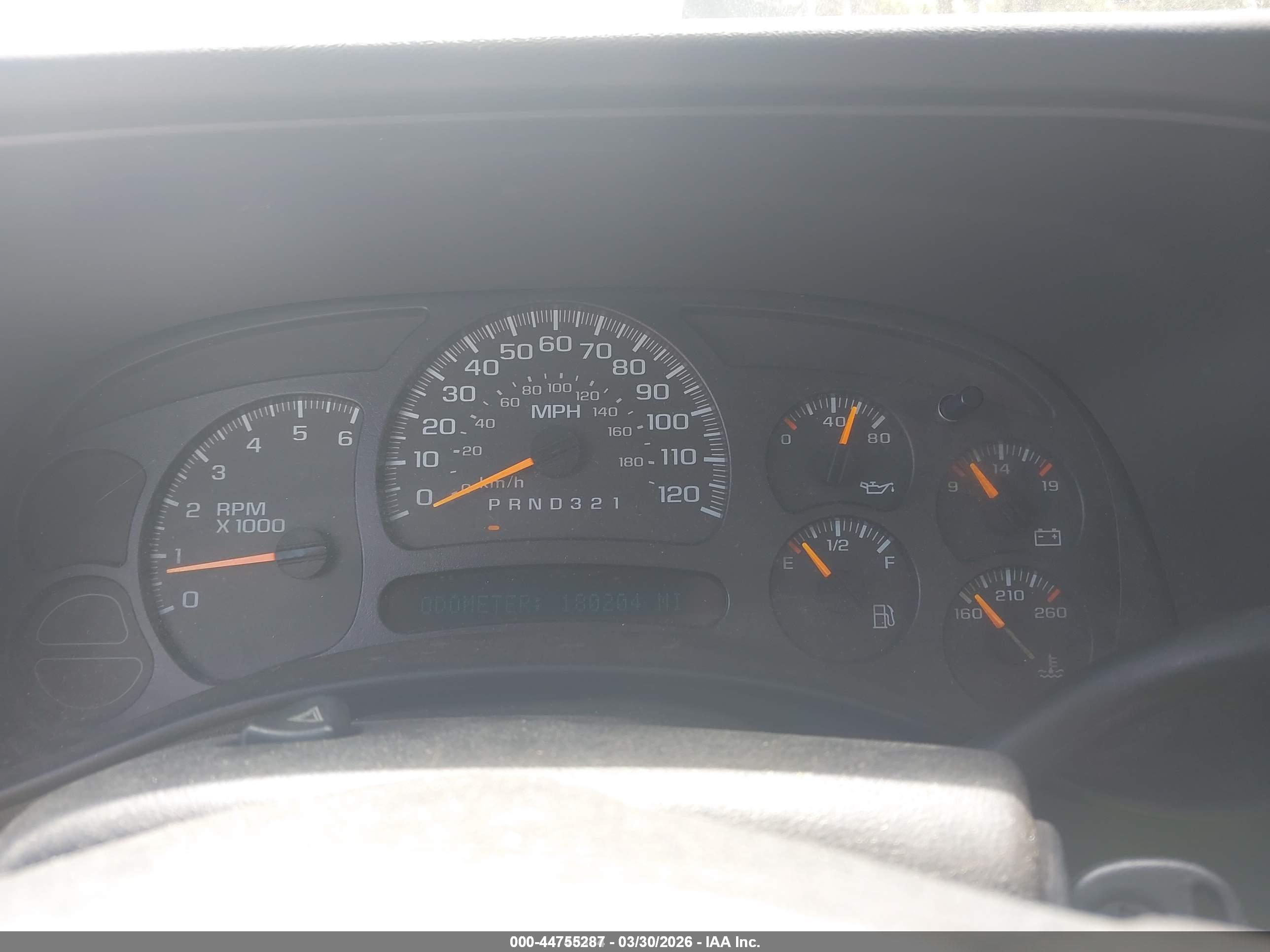 CHEVROLET SILVERADO image 7