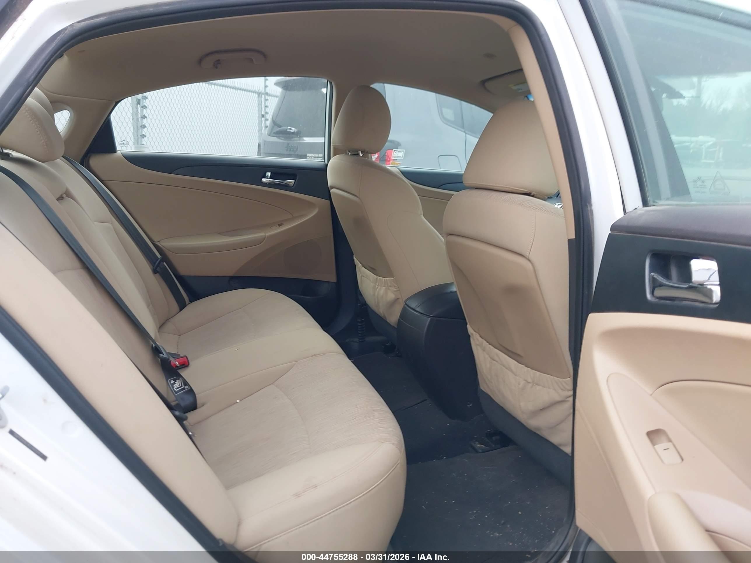 HYUNDAI SONATA image 8