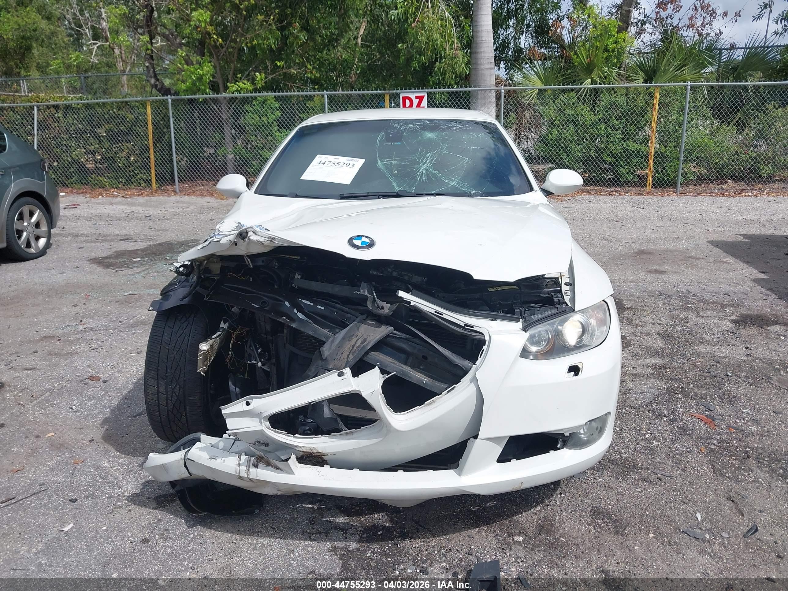 BMW 335I image 6