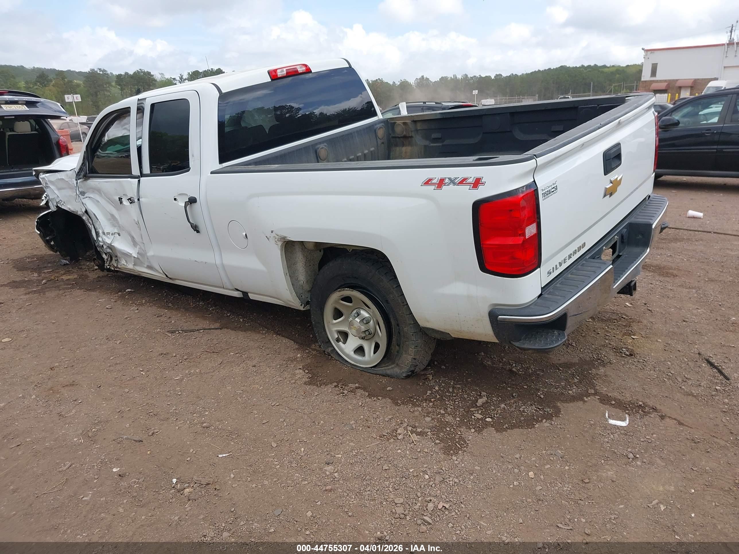 CHEVROLET SILVERADO image 3