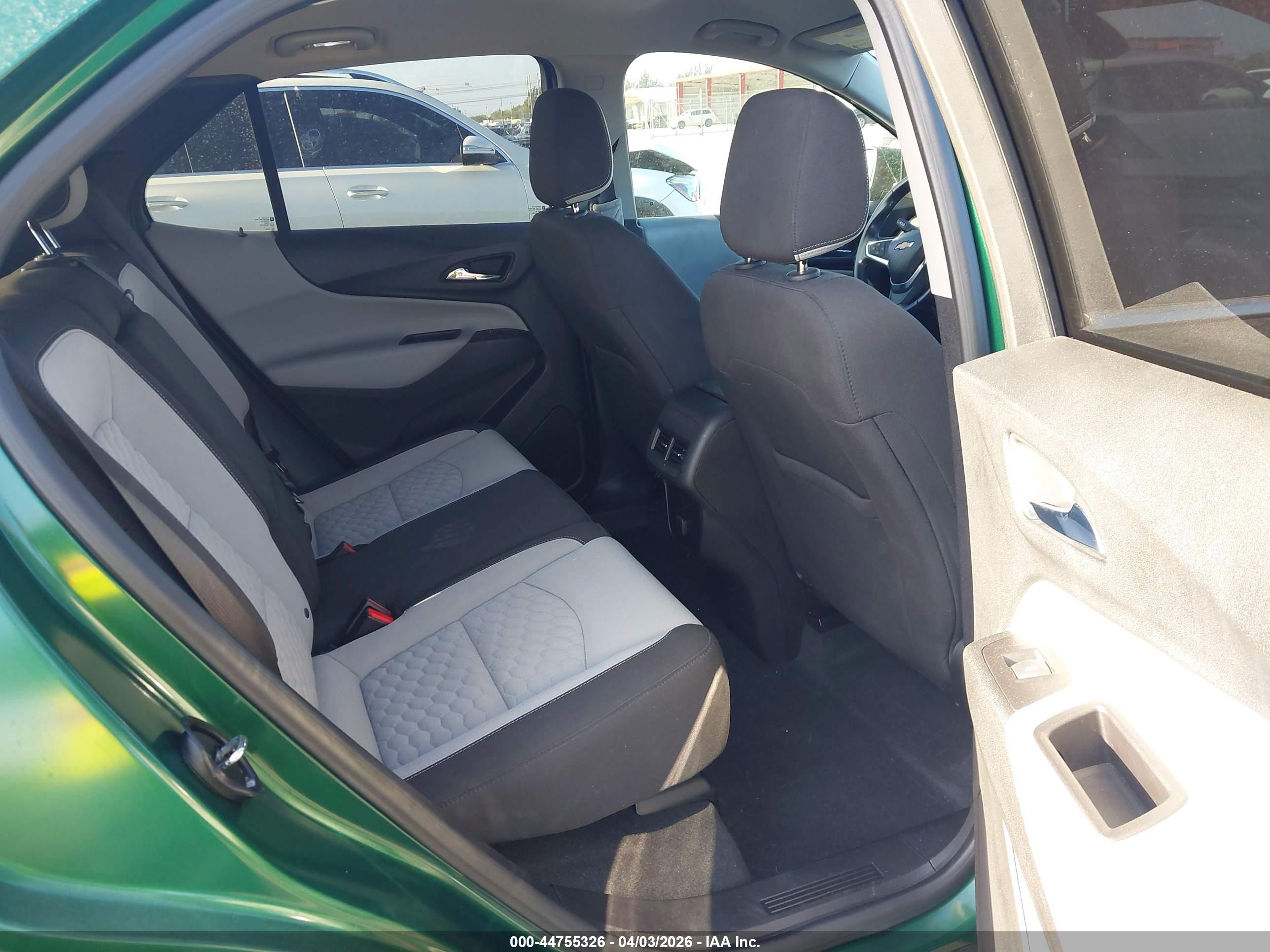 CHEVROLET EQUINOX image 8