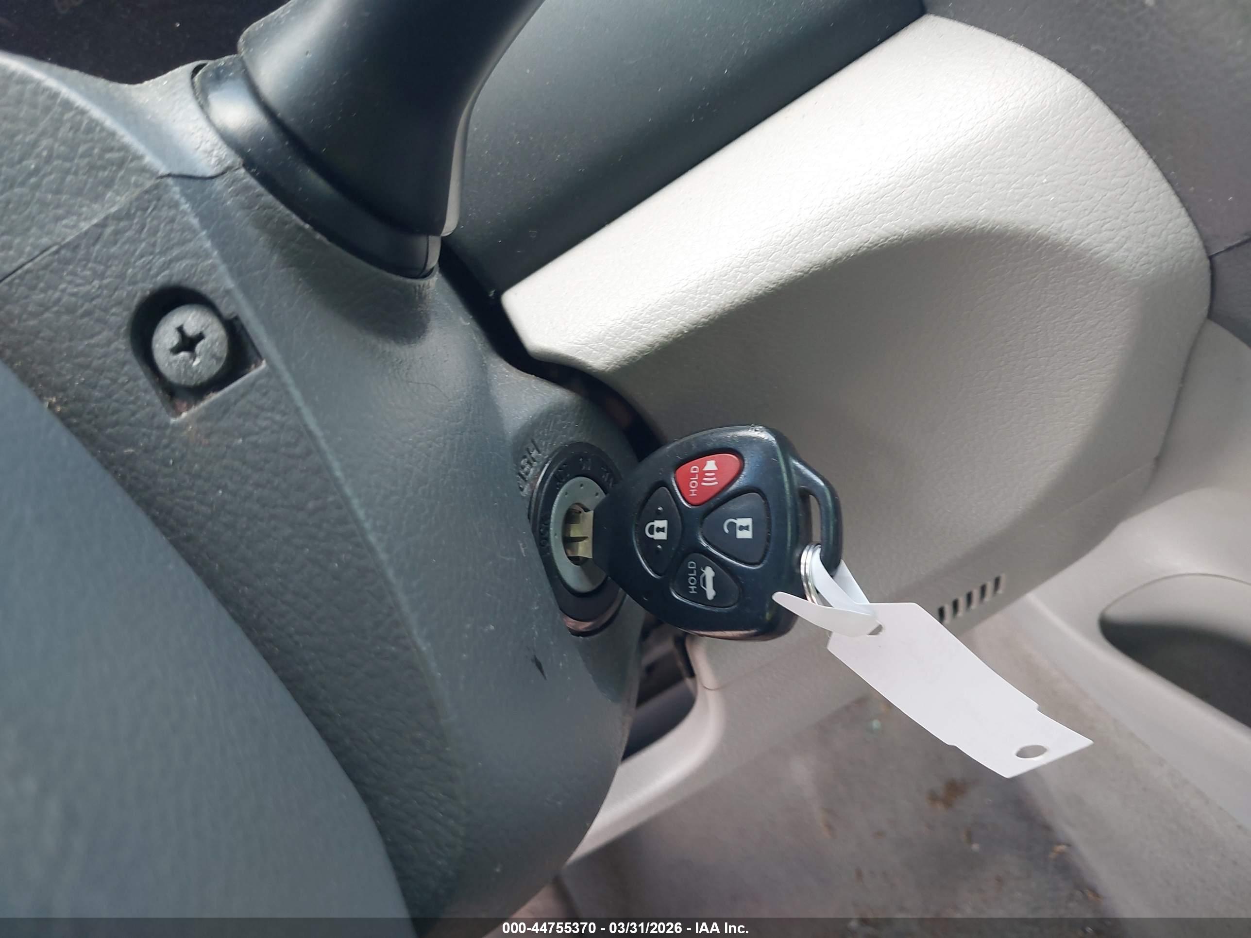 TOYOTA CAMRY image 11