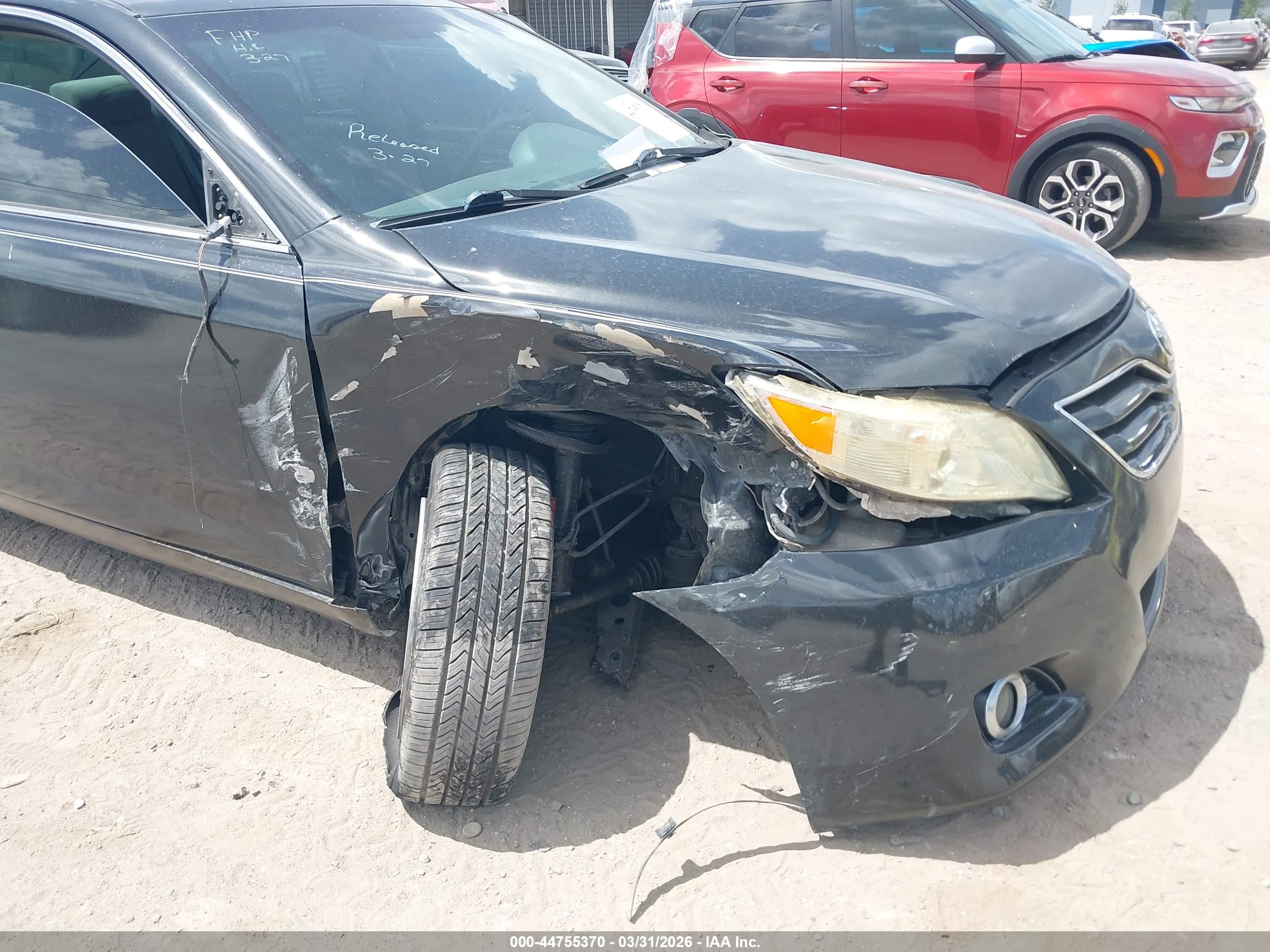 TOYOTA CAMRY image 6